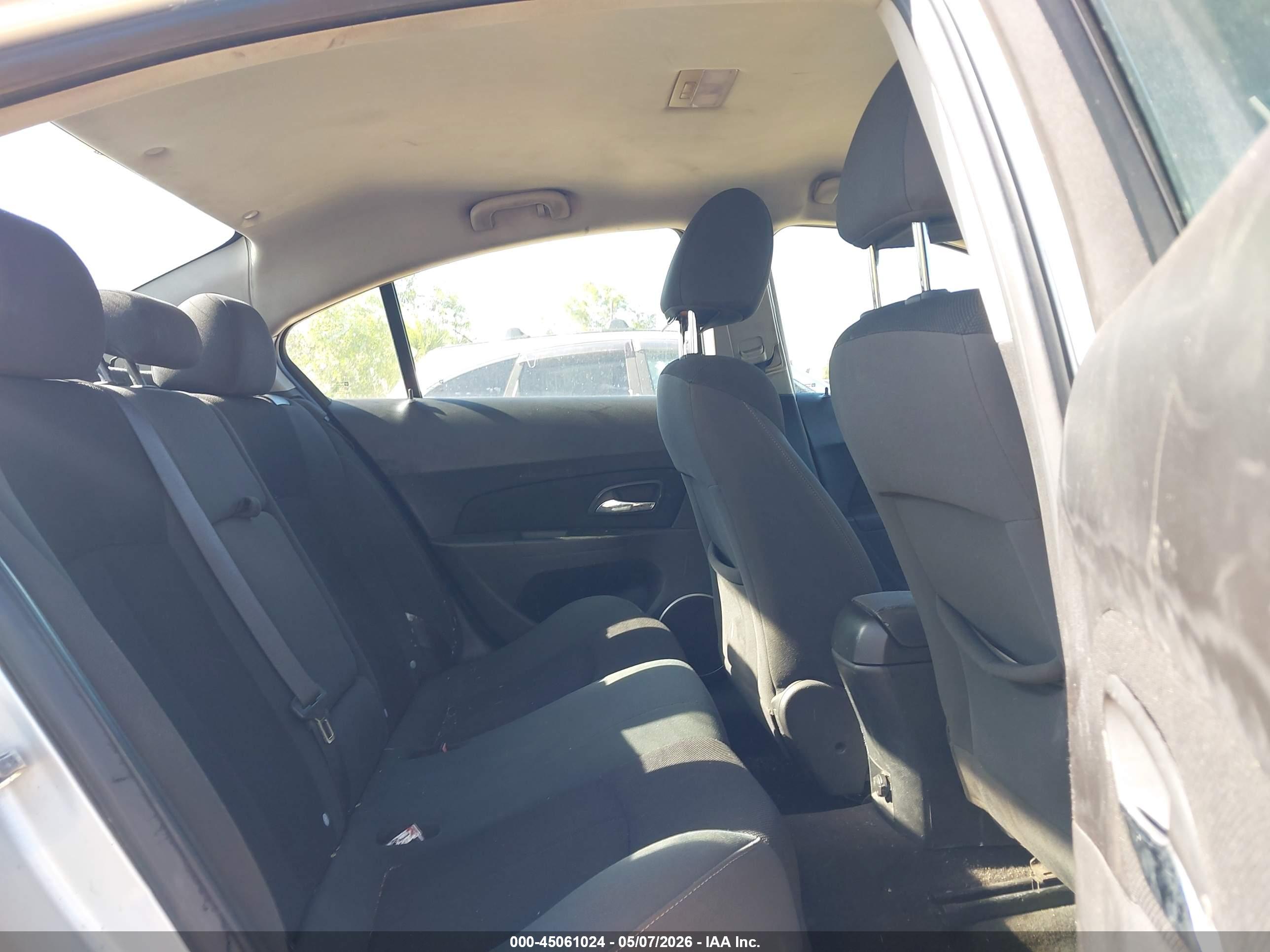 CHEVROLET CRUZE image 8