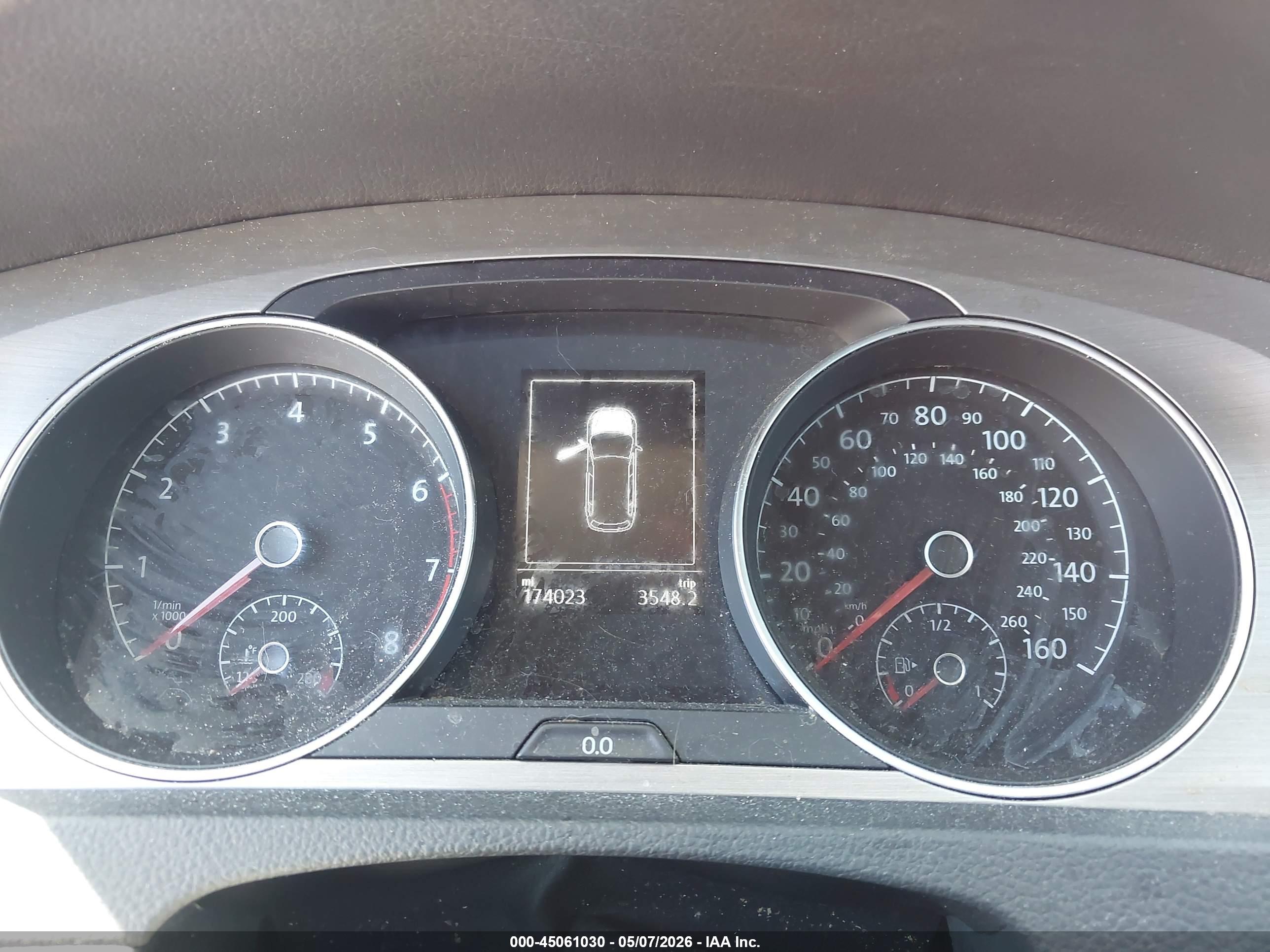 VOLKSWAGEN GOLF image 7