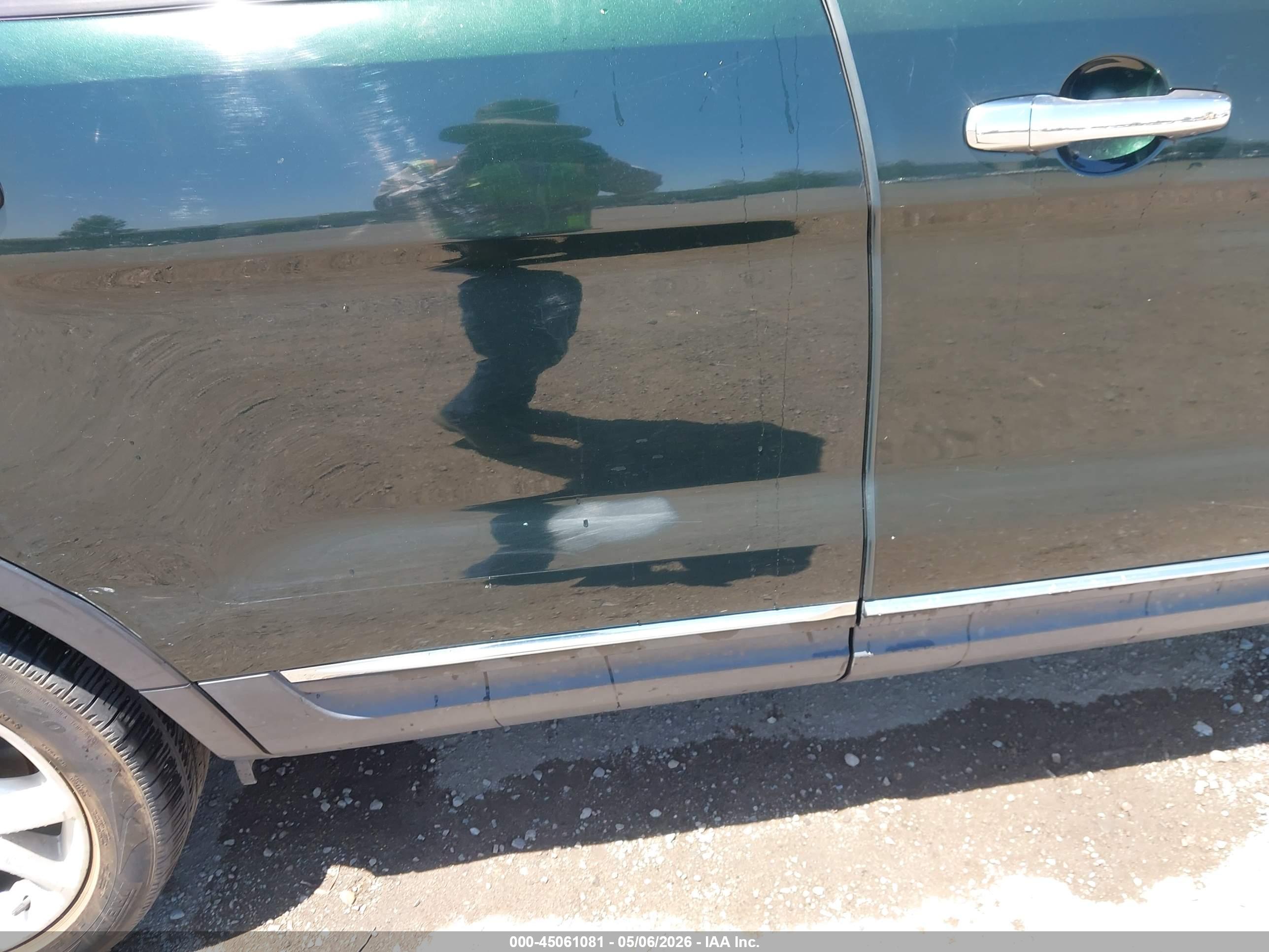 FORD EXPLORER image 6