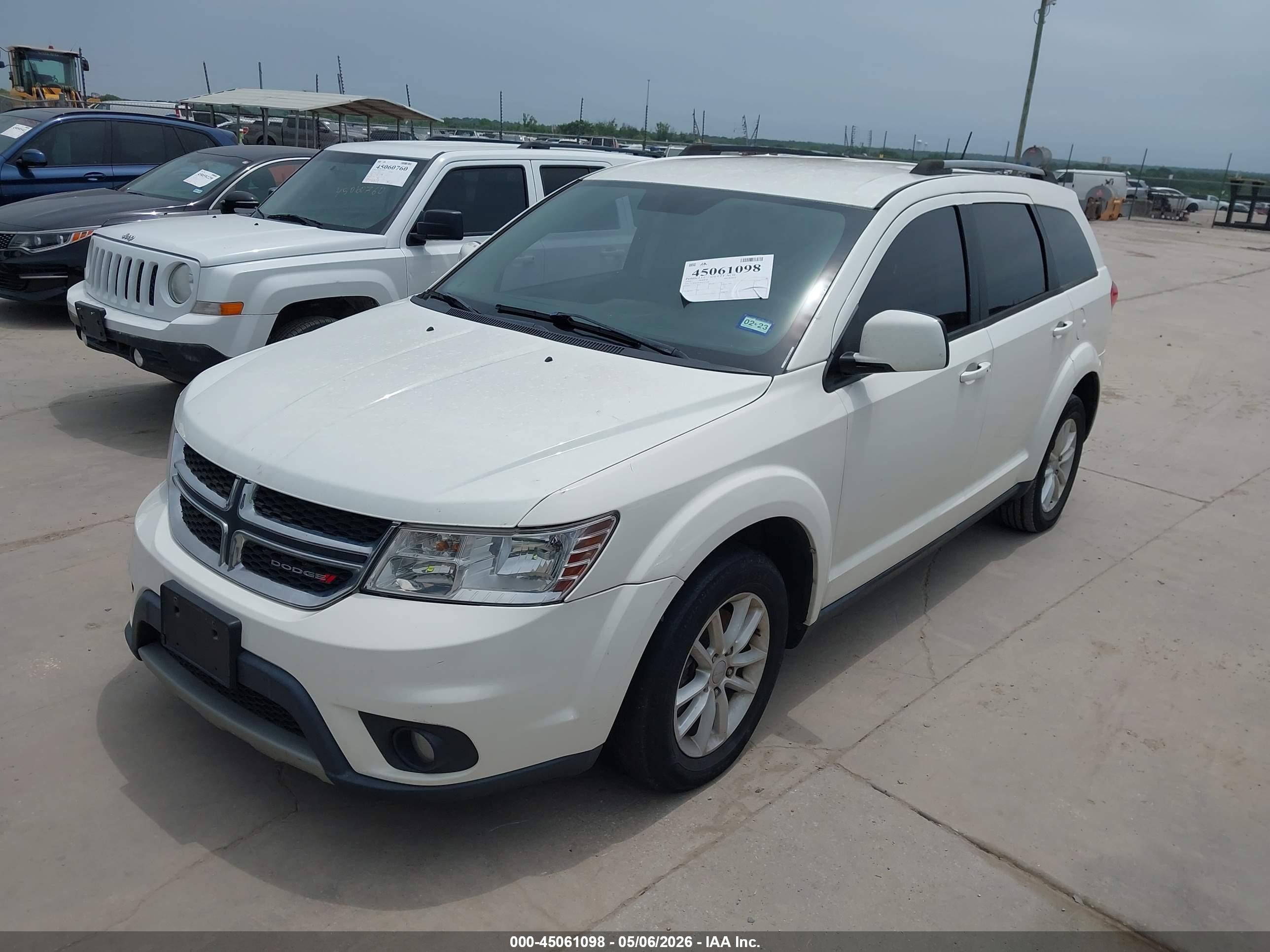 DODGE JOURNEY image 2