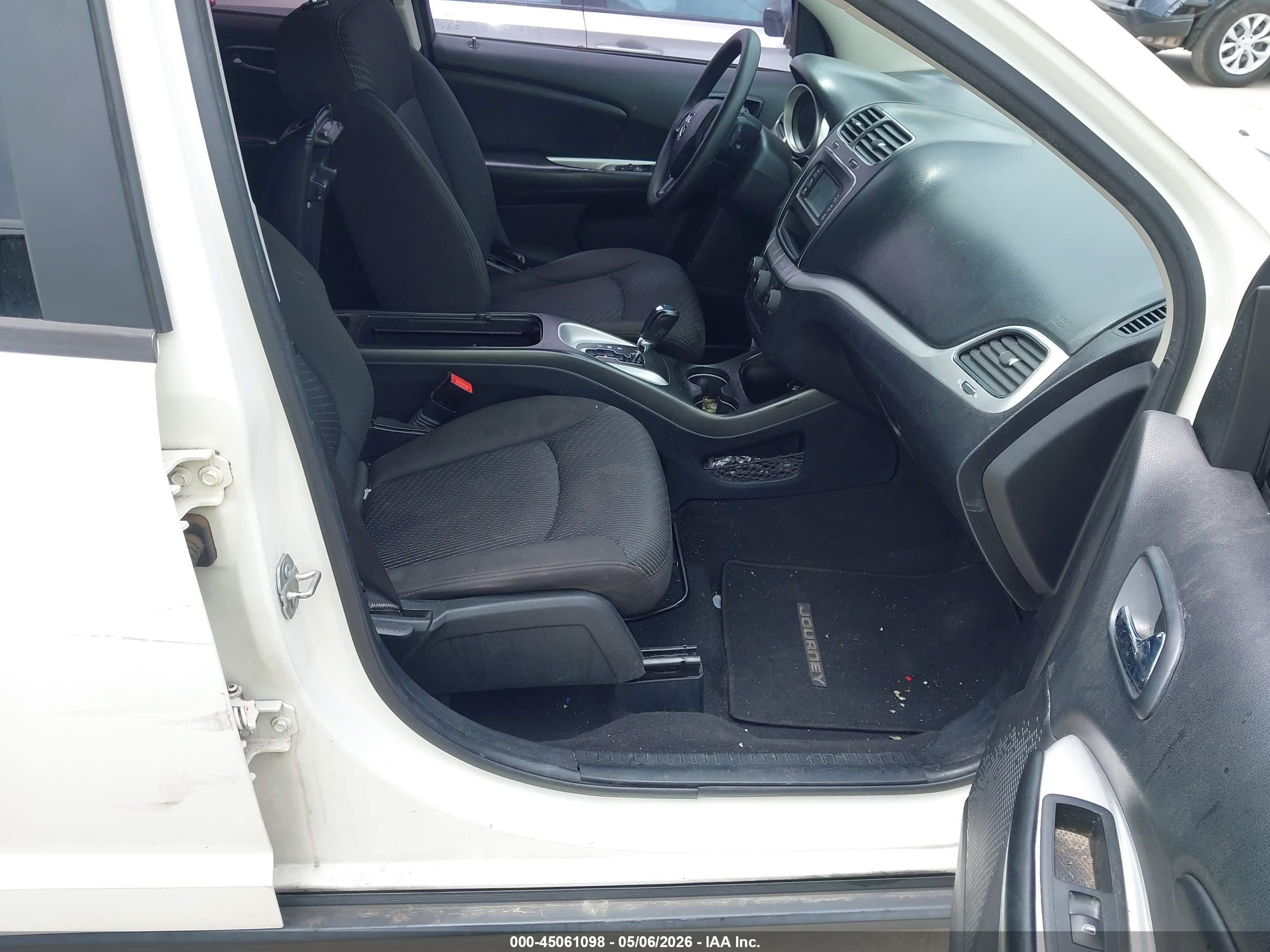 DODGE JOURNEY image 5