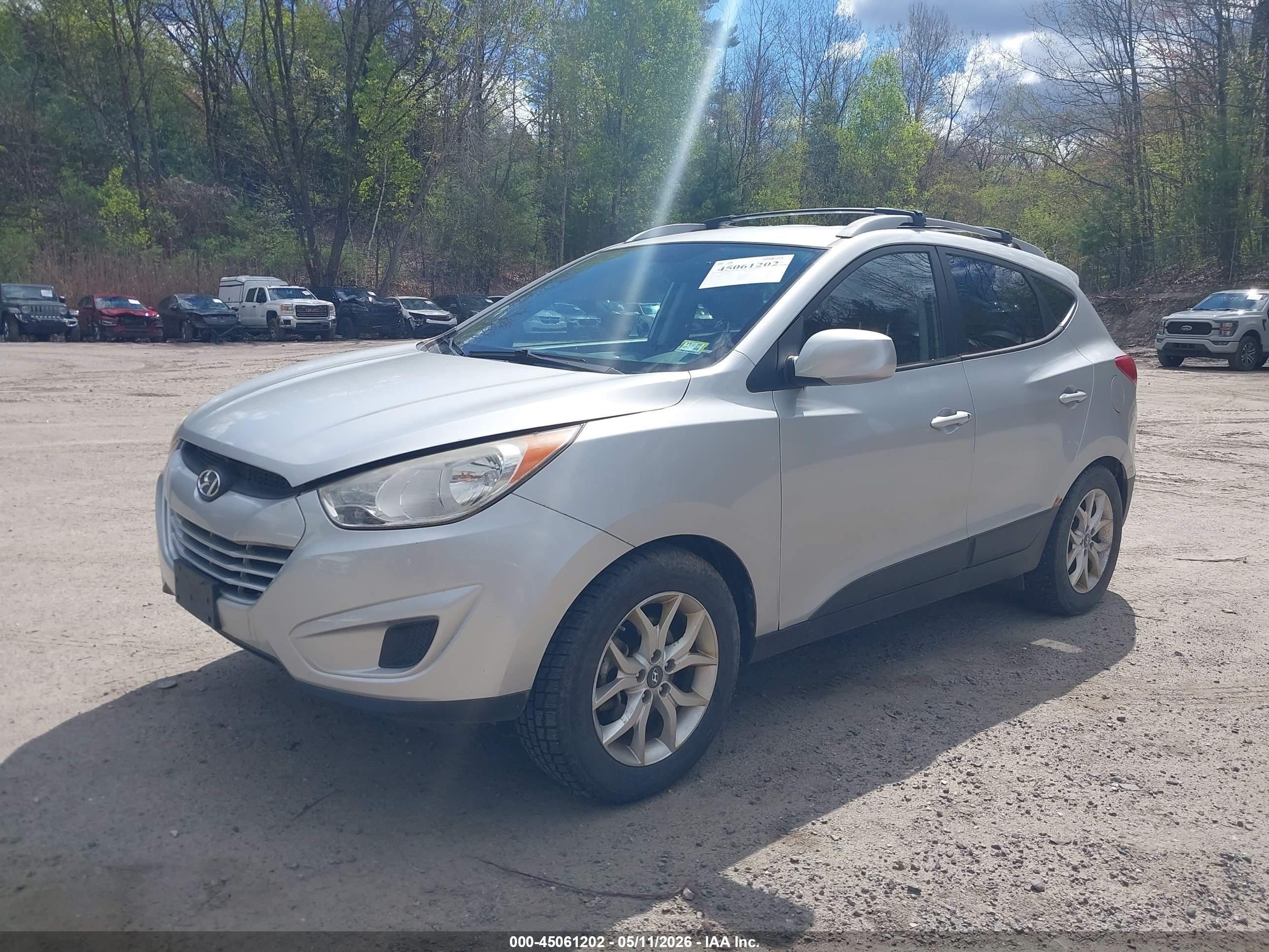 HYUNDAI TUCSON image 2