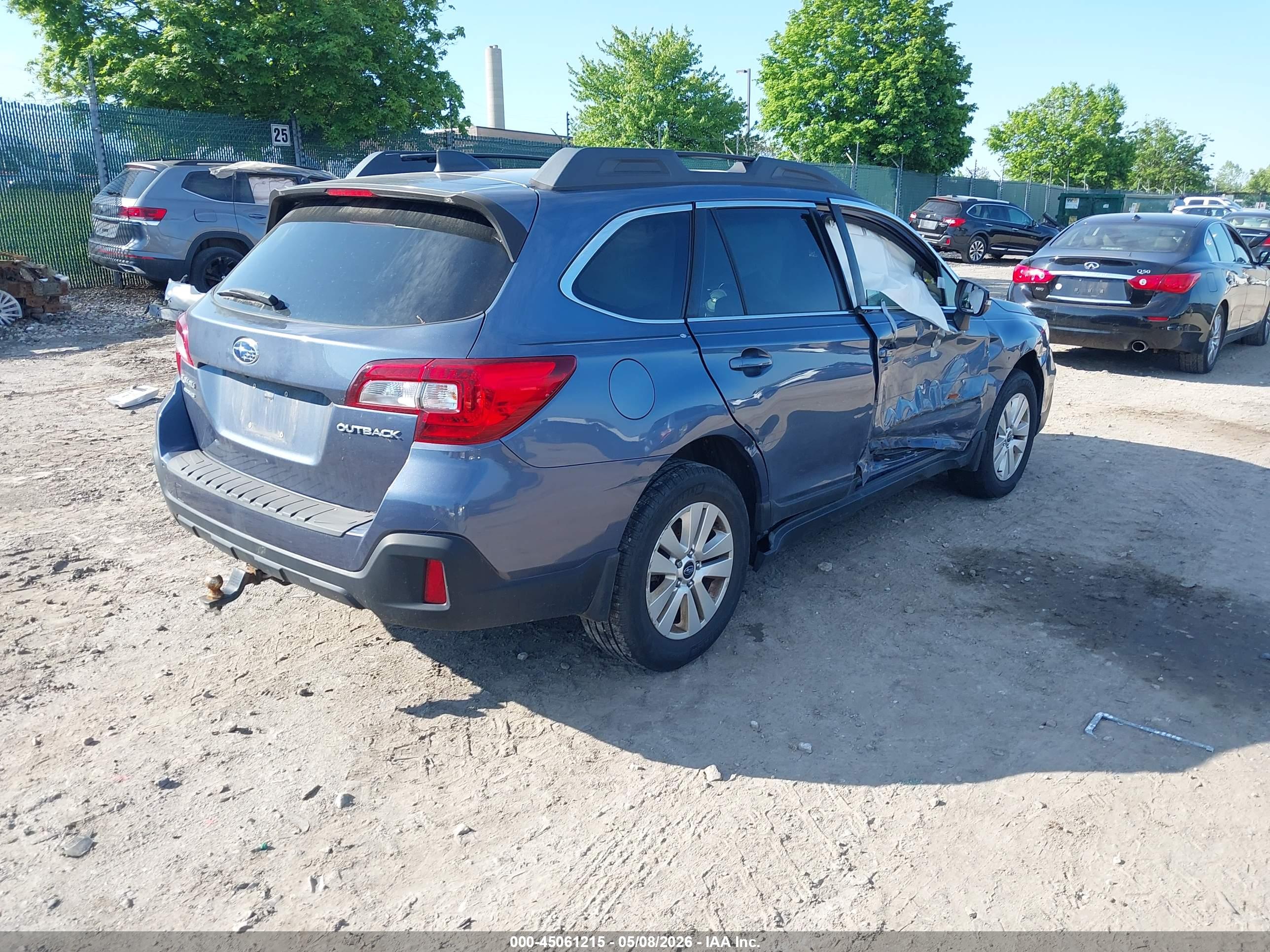 SUBARU OUTBACK image 4