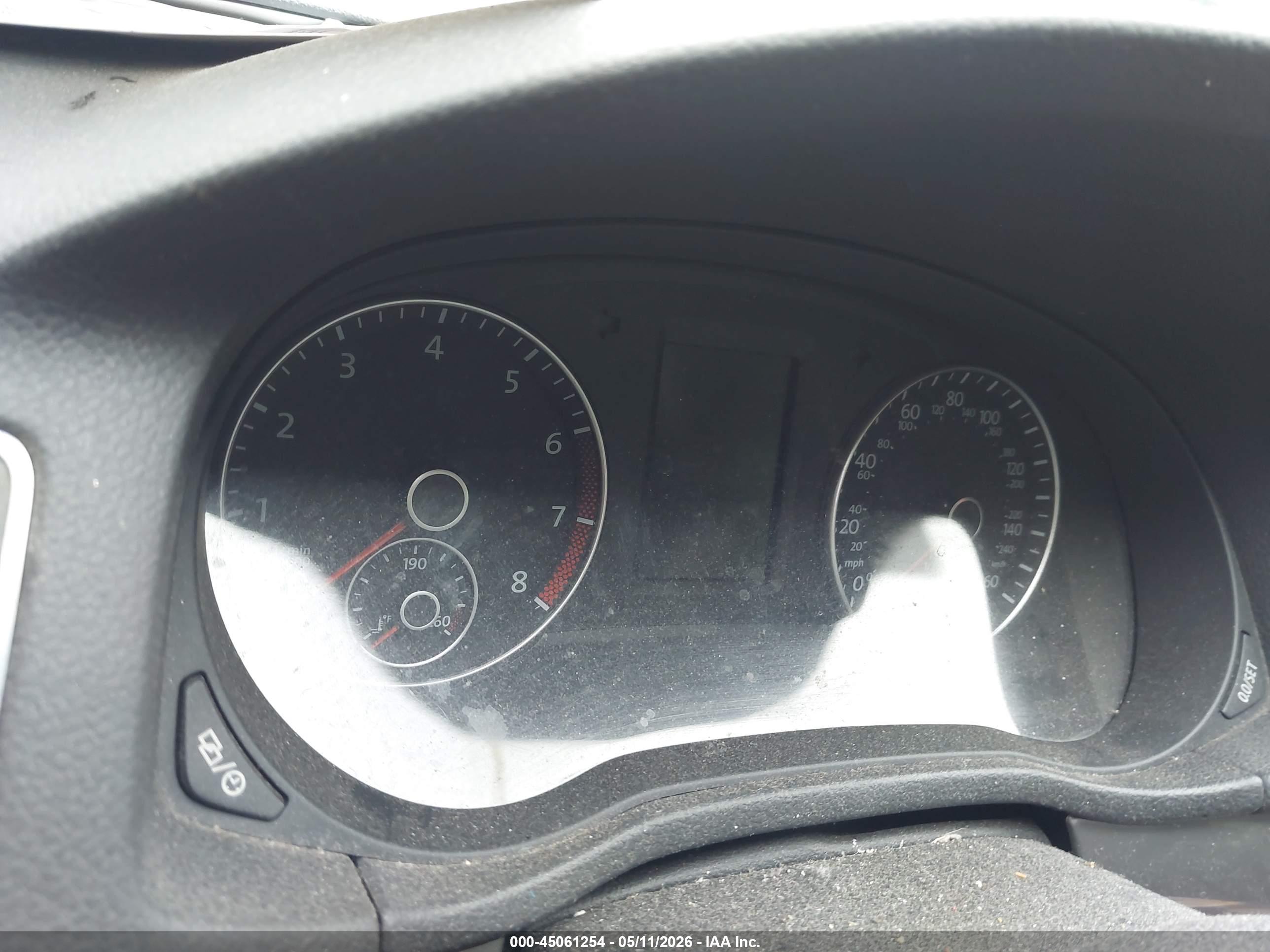 VOLKSWAGEN PASSAT image 7