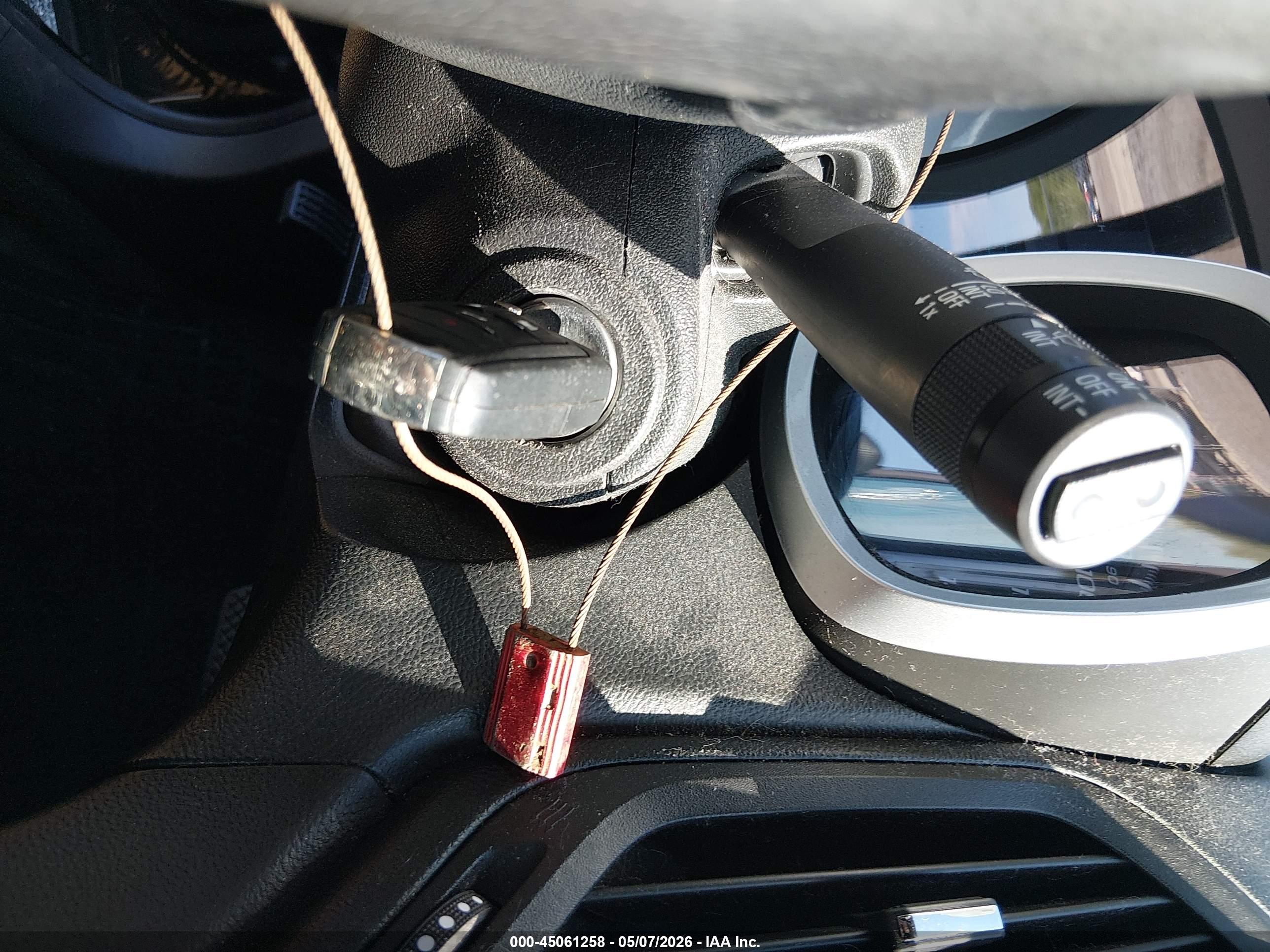 CHEVROLET EQUINOX image 11