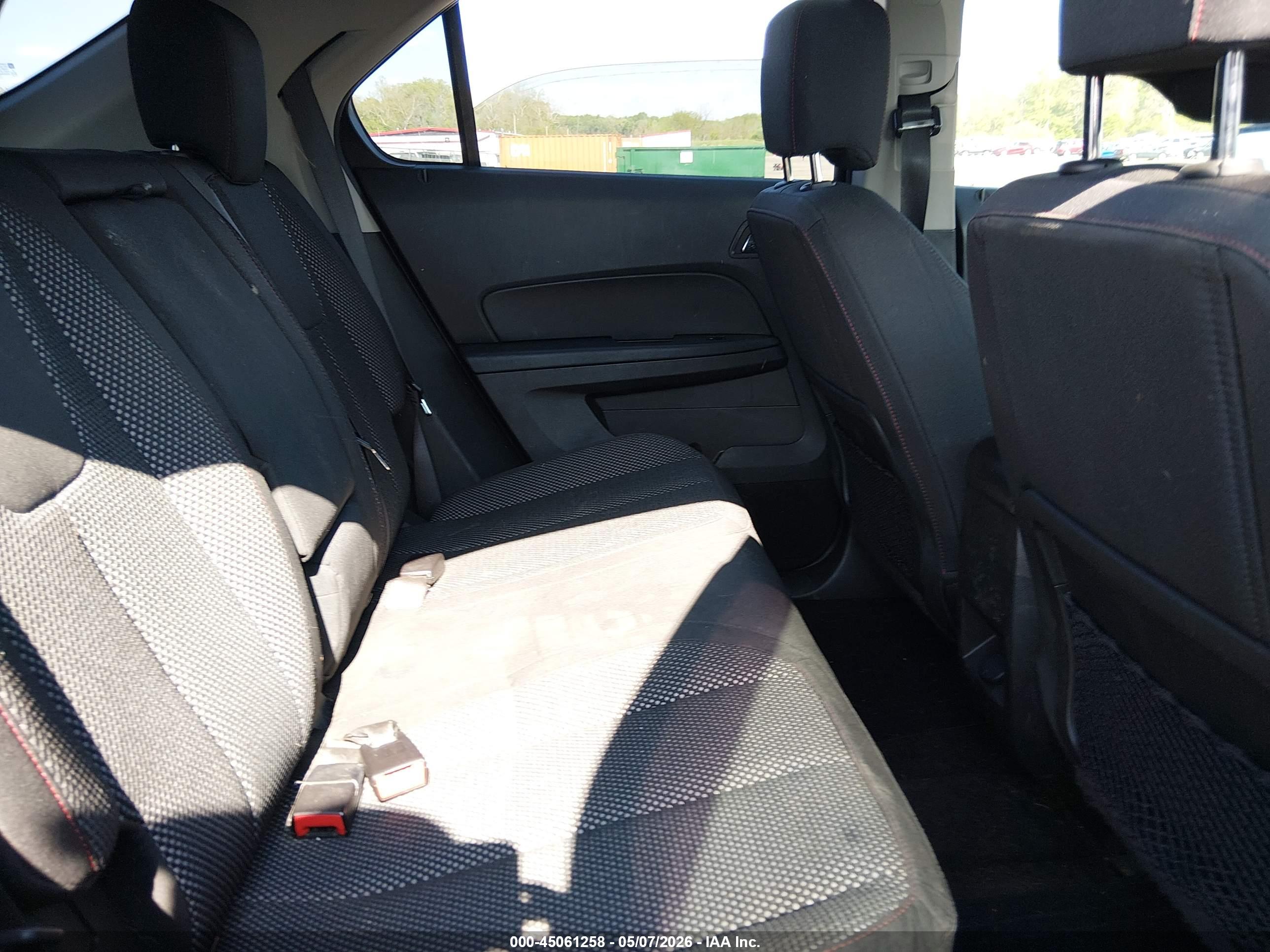 CHEVROLET EQUINOX image 8