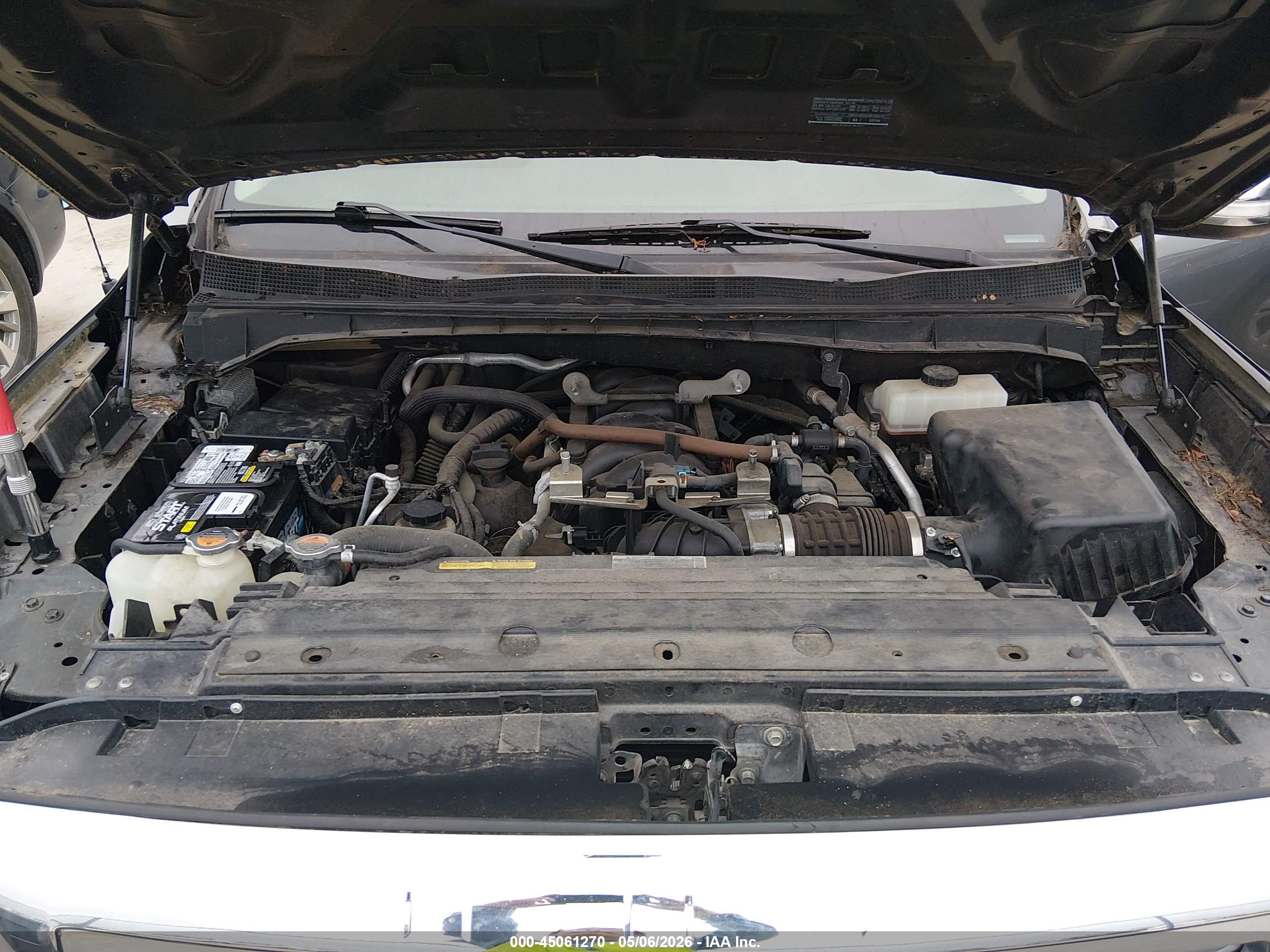 NISSAN TITAN image 10