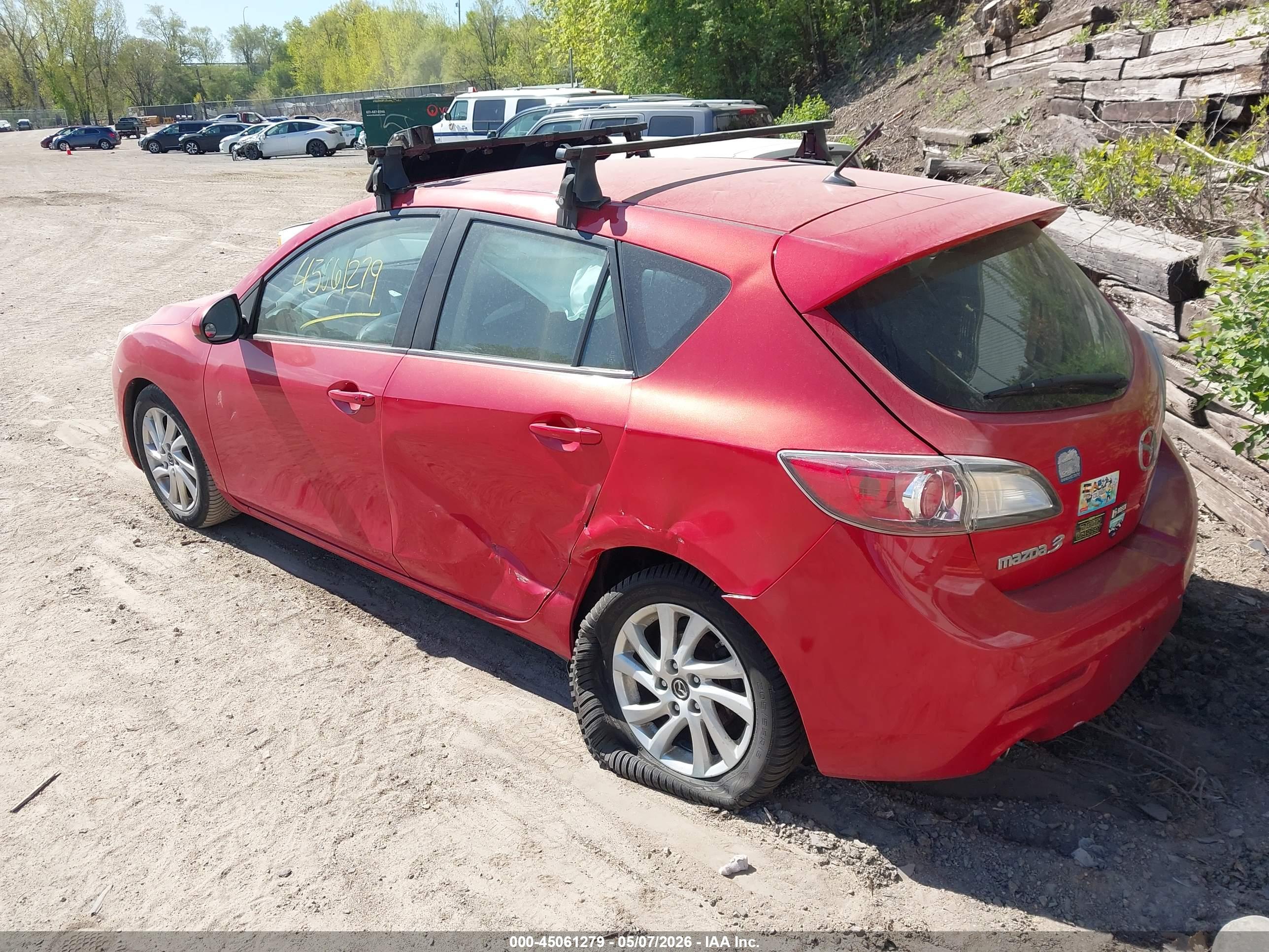 MAZDA MAZDA3 image 3