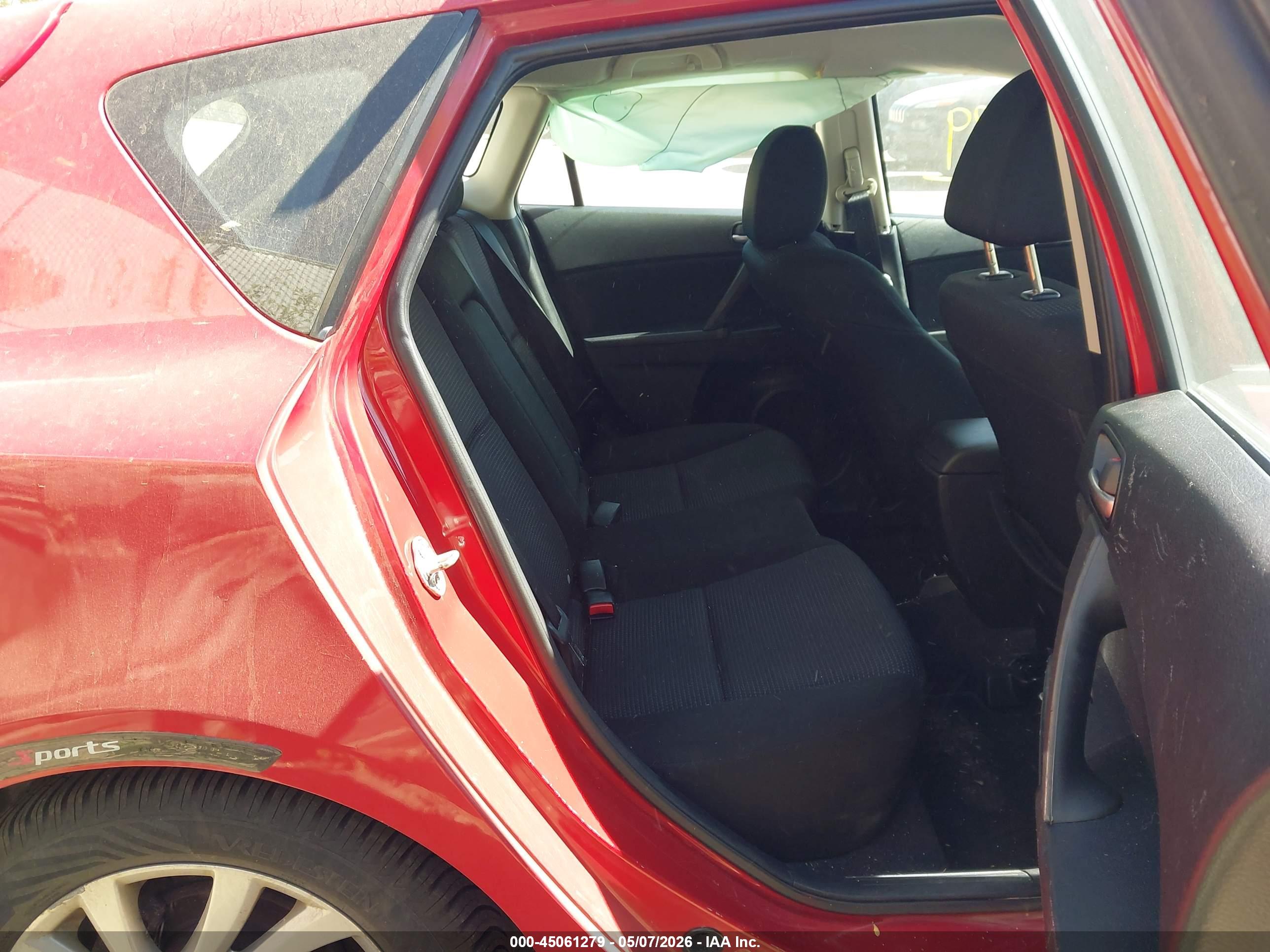 MAZDA MAZDA3 image 8