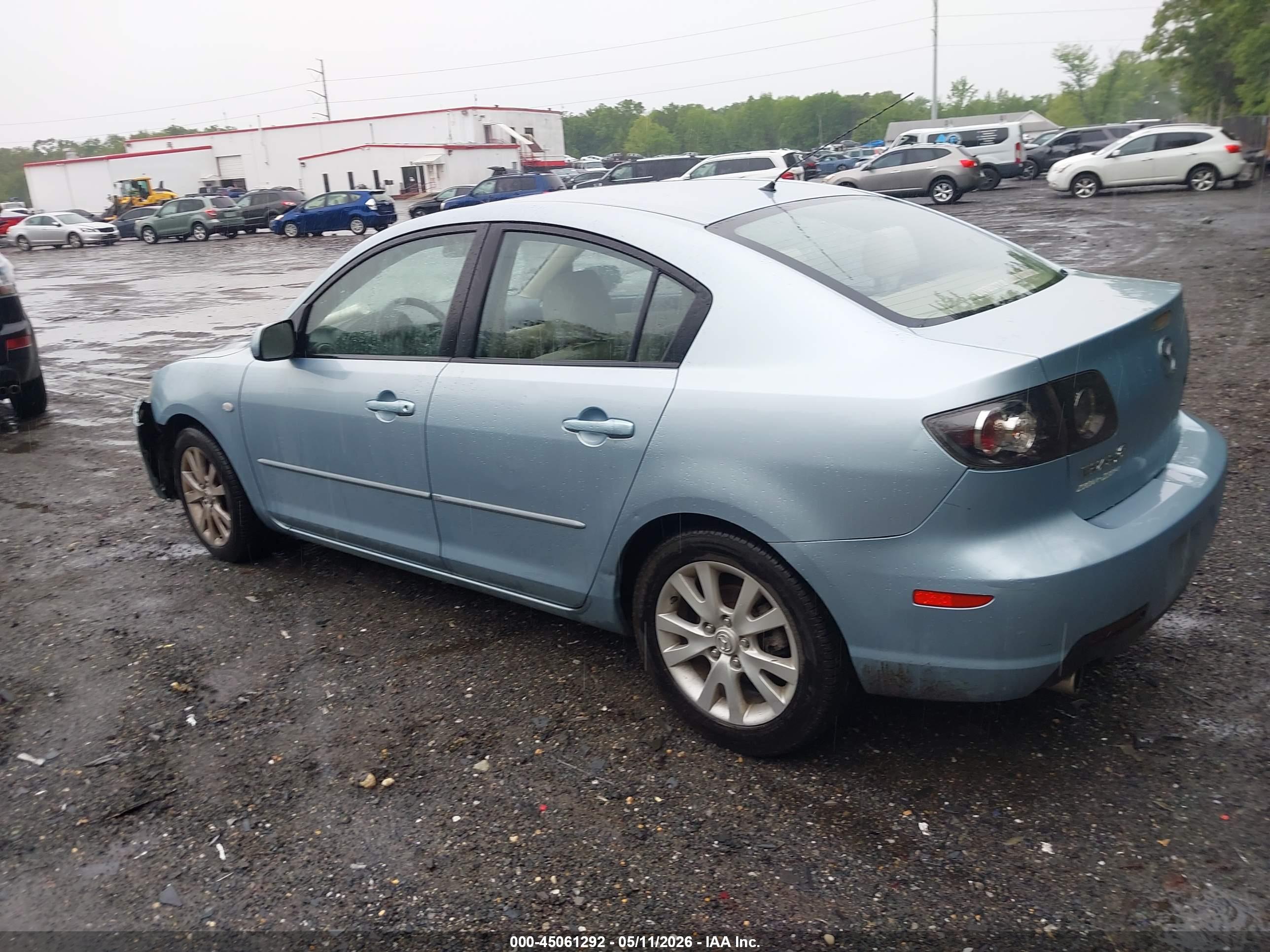 MAZDA MAZDA3 image 3
