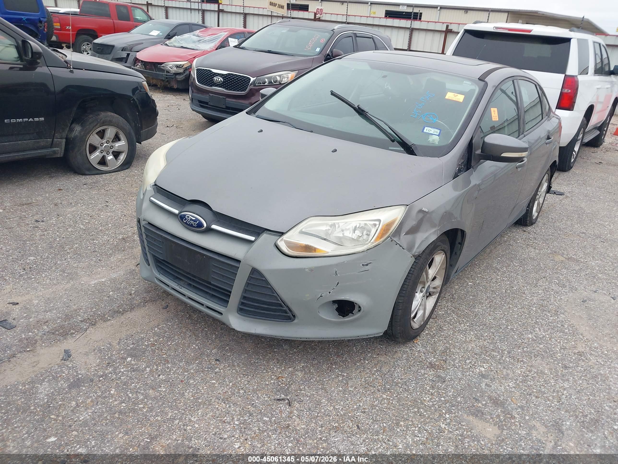 FORD FOCUS image 6