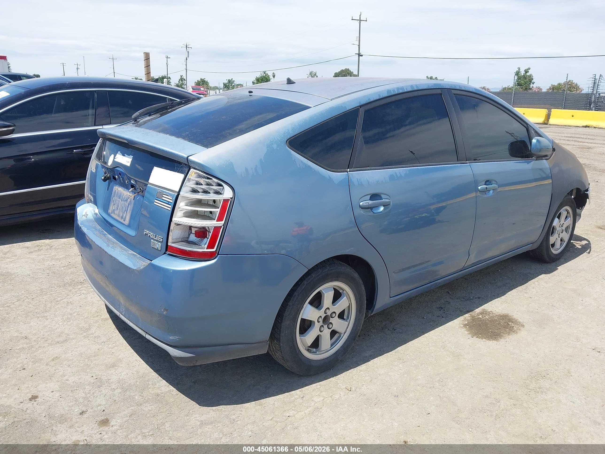 TOYOTA PRIUS image 4