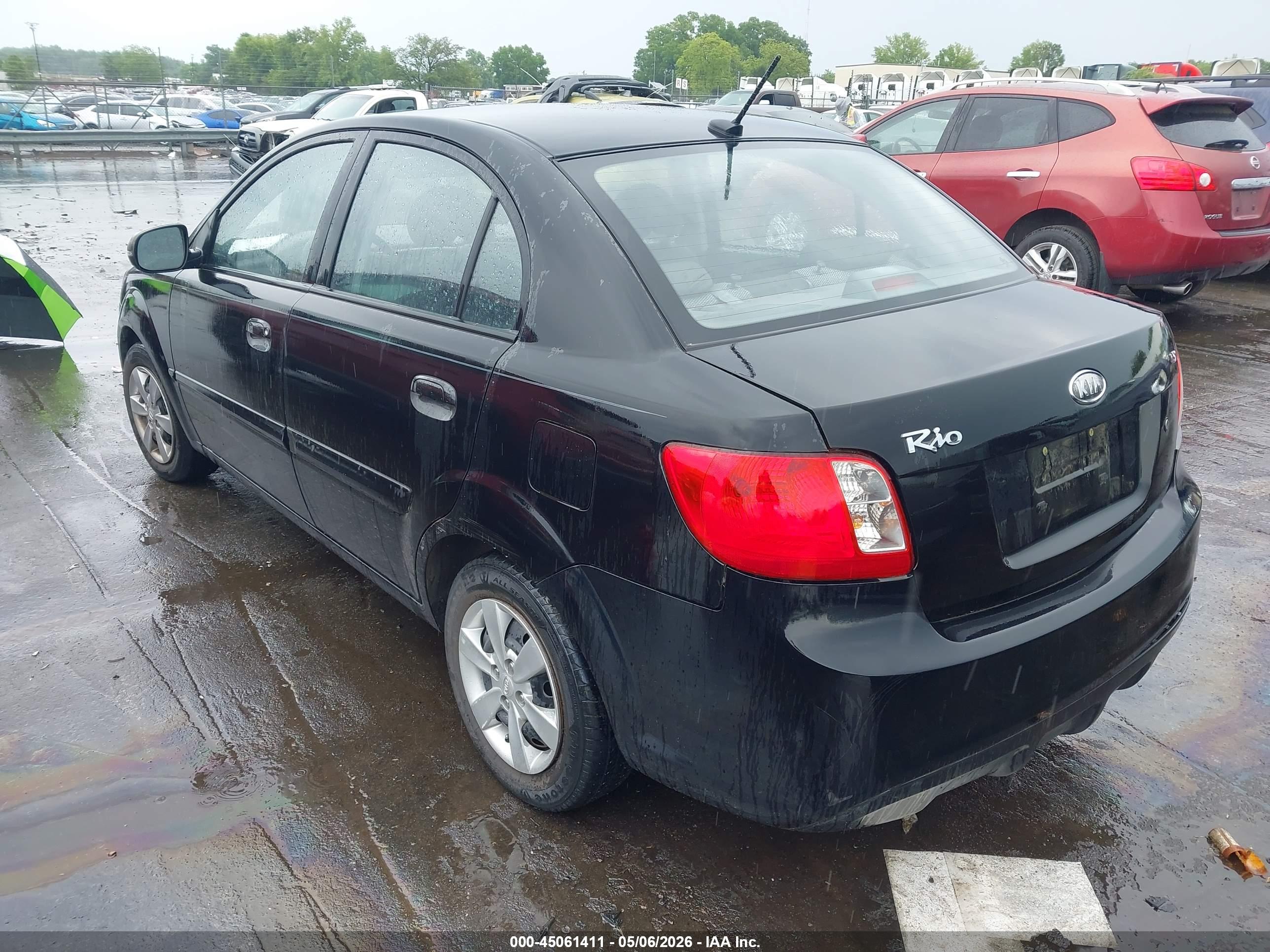 KIA RIO image 3