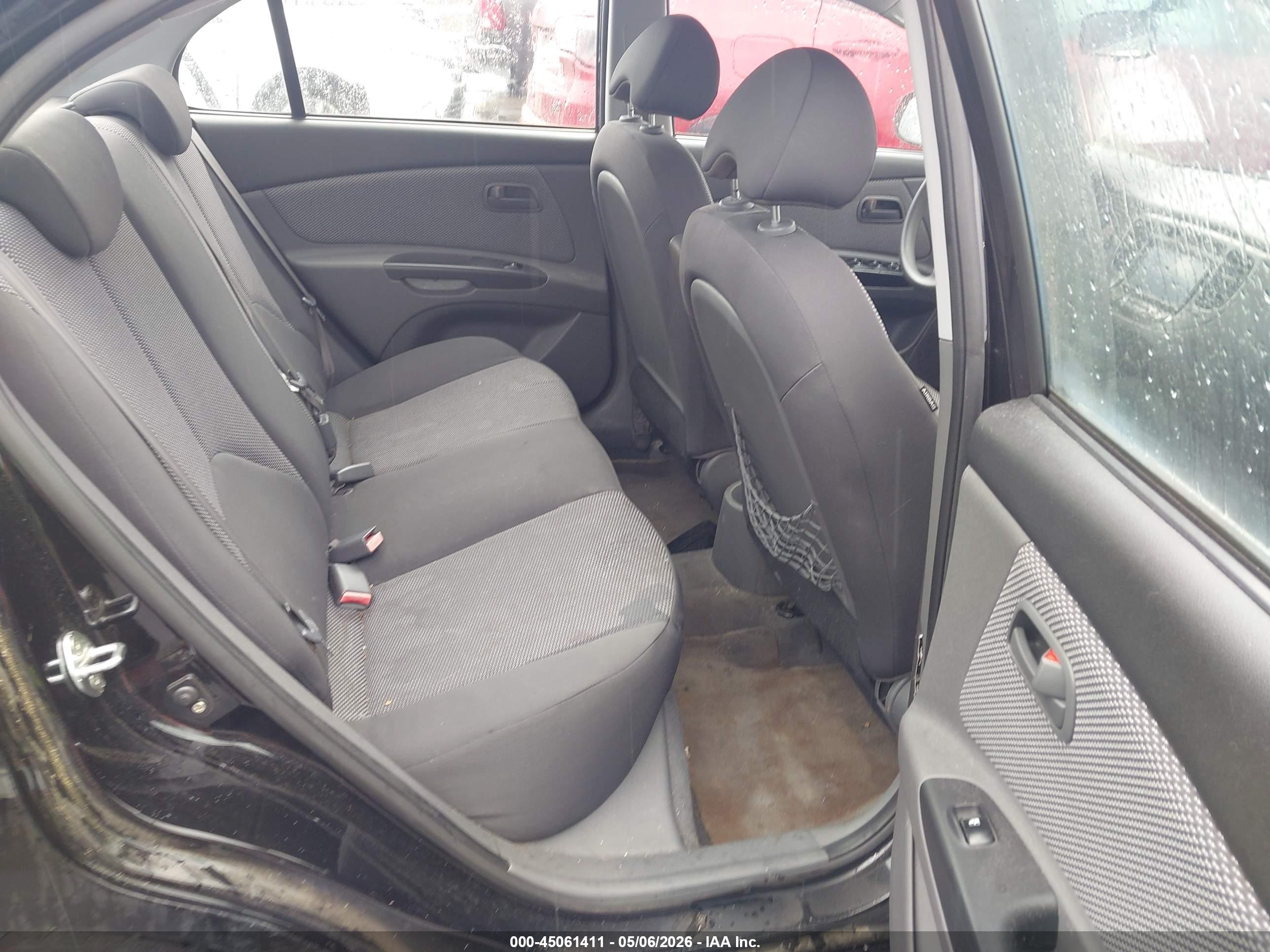 KIA RIO image 8