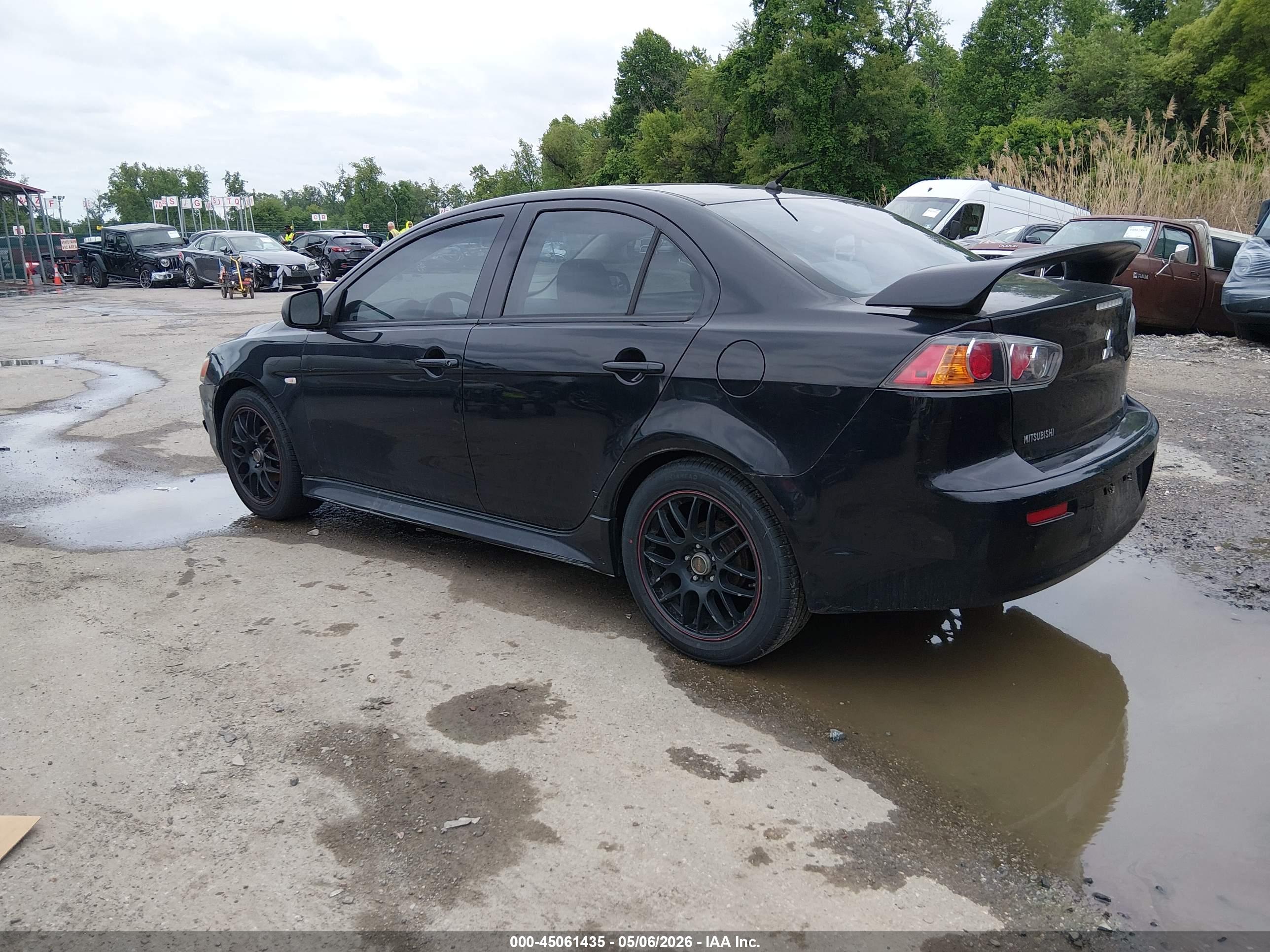 MITSUBISHI LANCER image 3