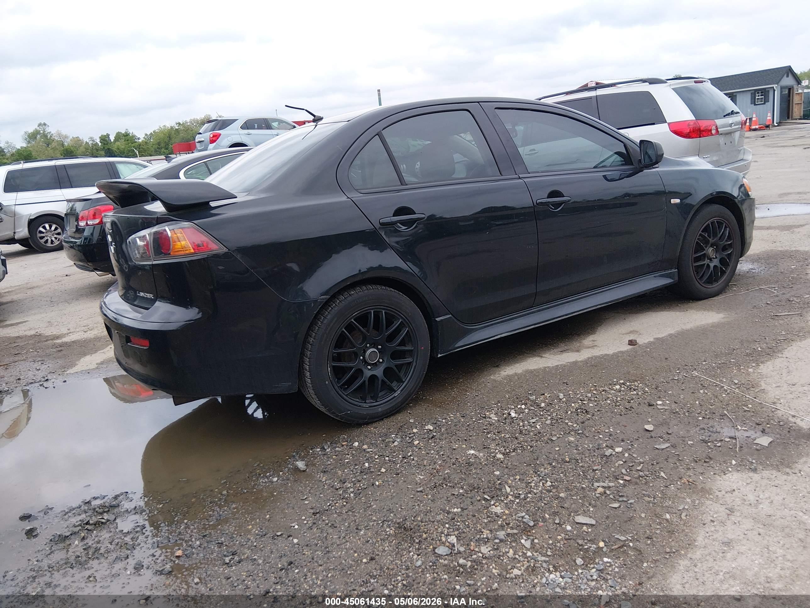MITSUBISHI LANCER image 4