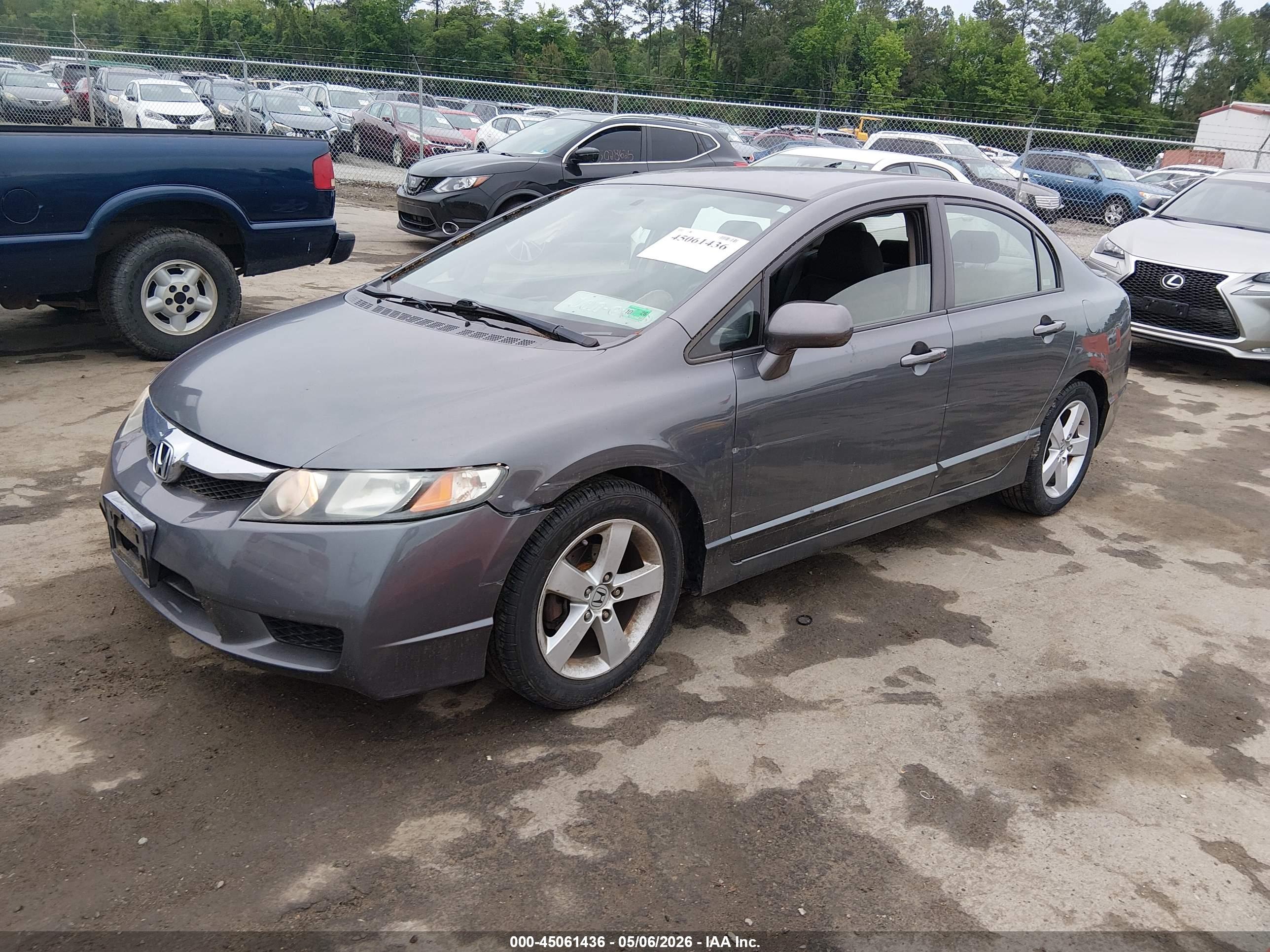 HONDA CIVIC image 2