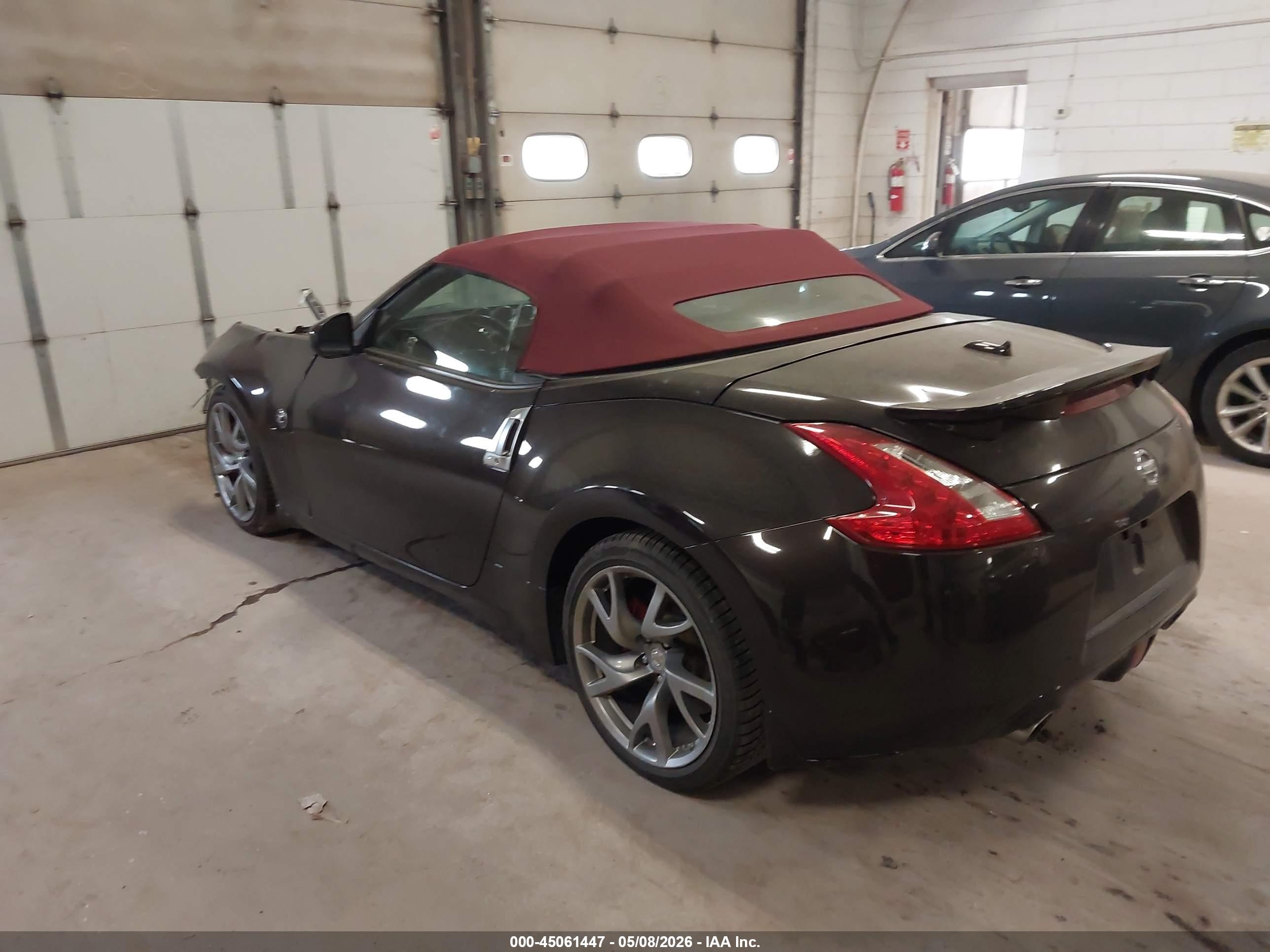 NISSAN 370Z image 3