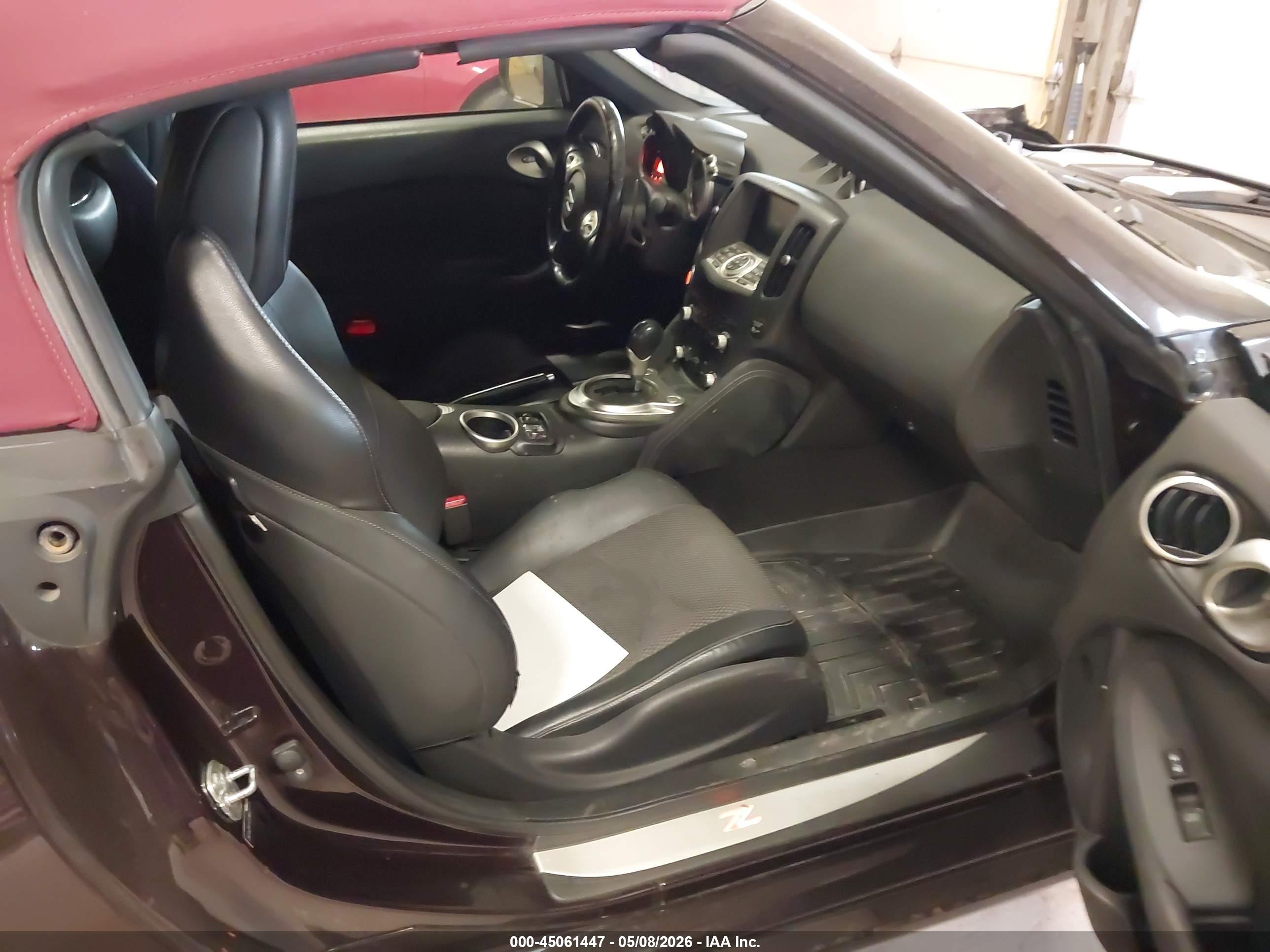 NISSAN 370Z image 5