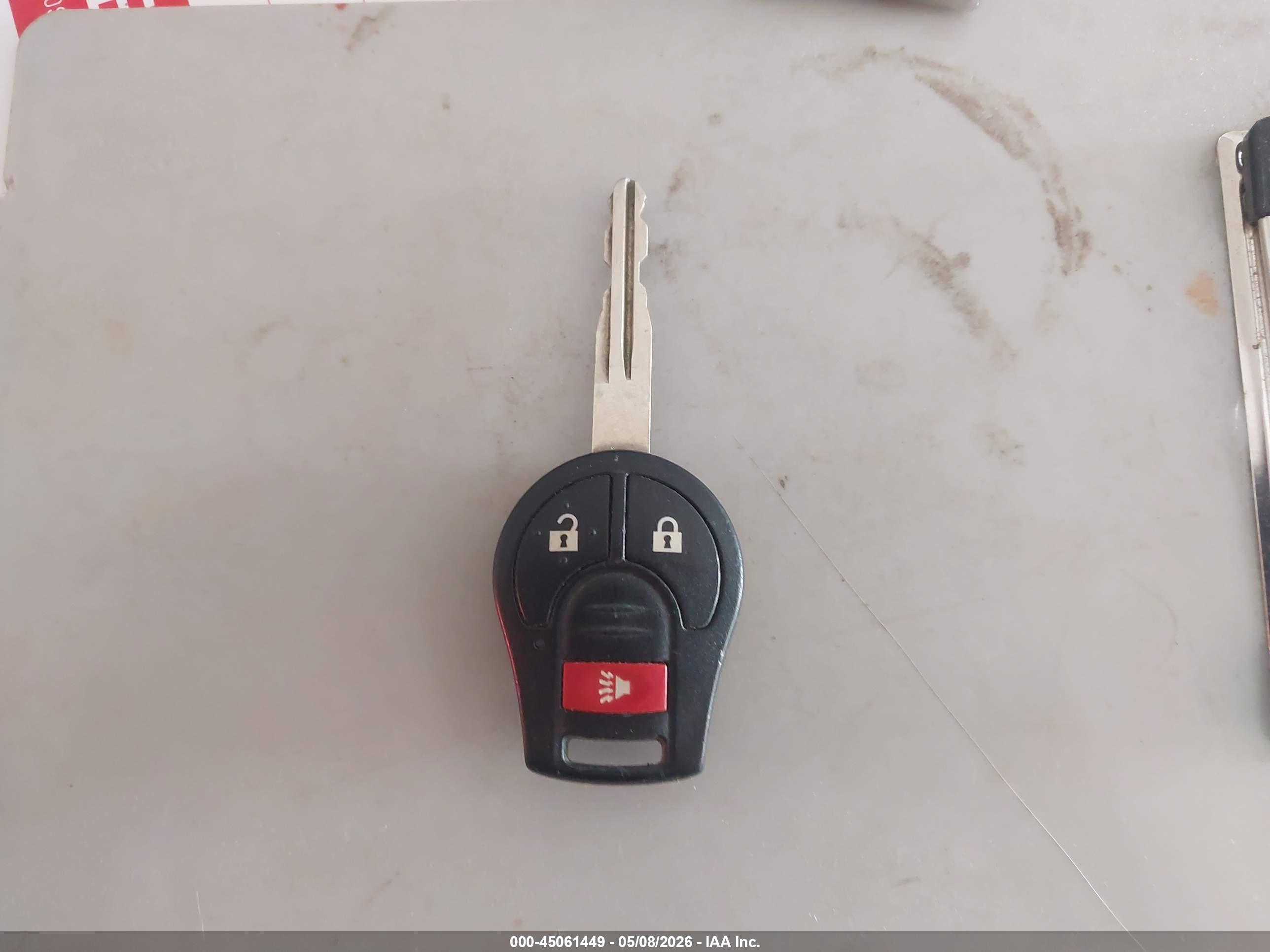 NISSAN VERSA image 11