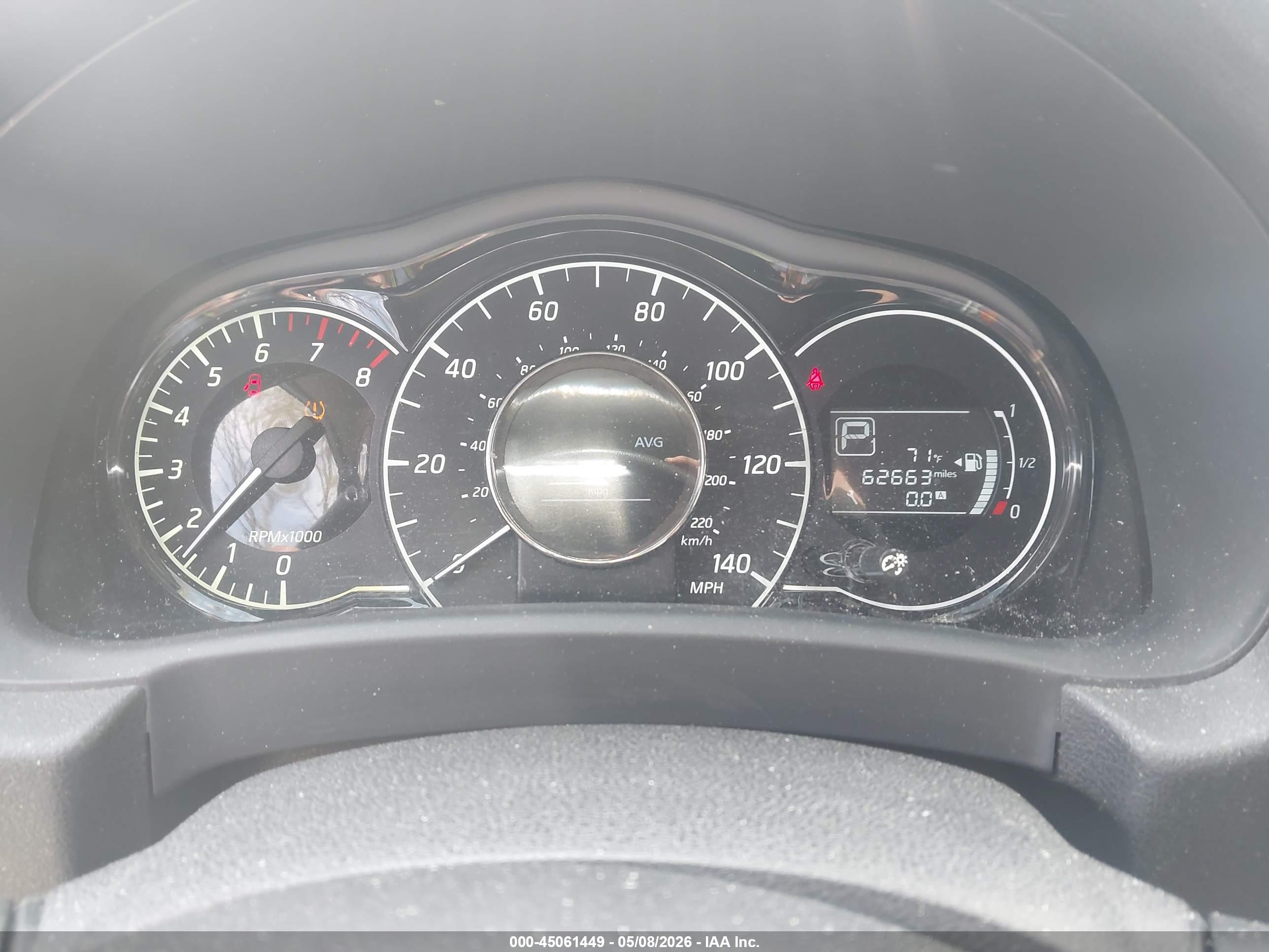 NISSAN VERSA image 7