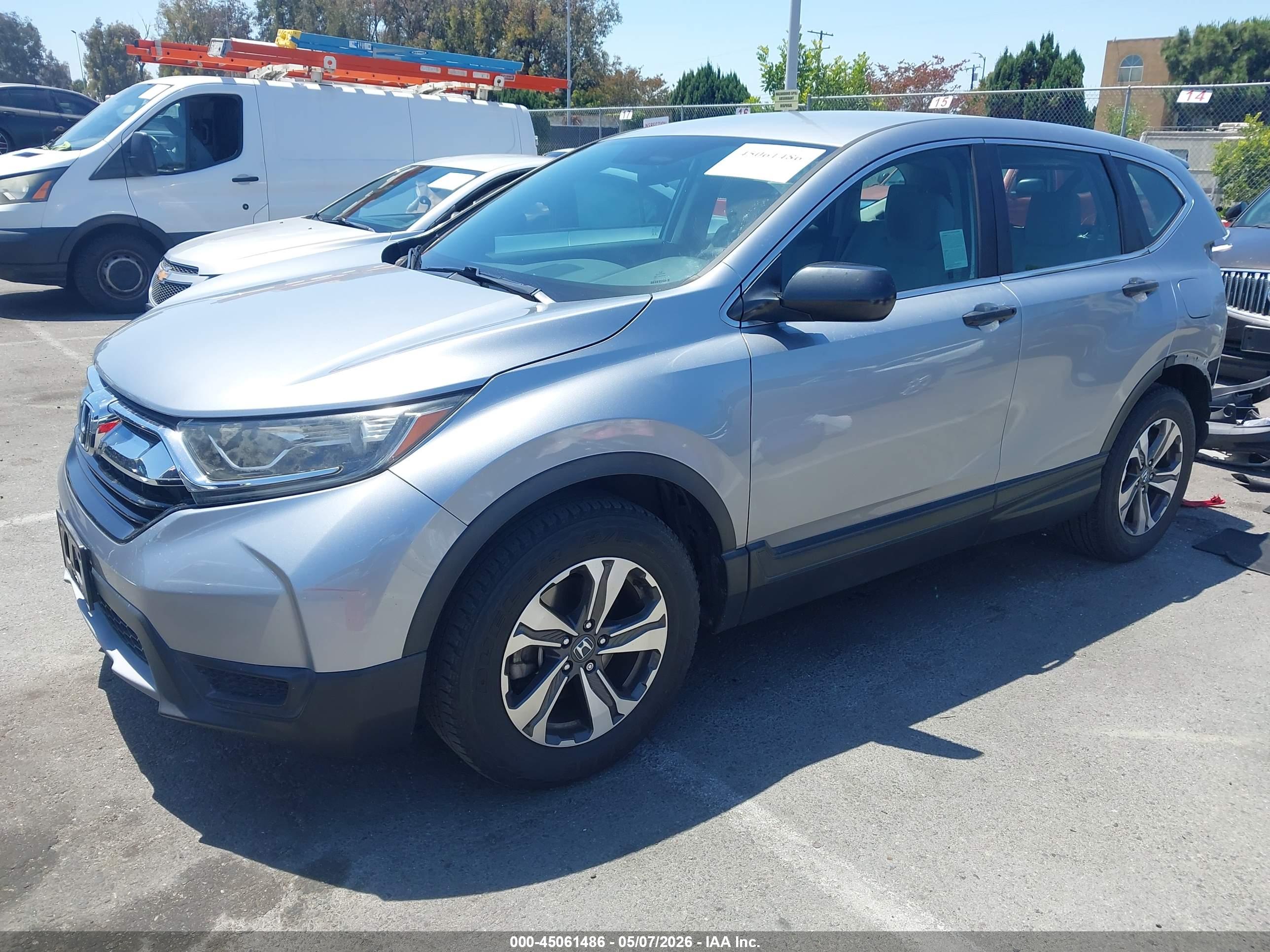HONDA CR-V image 2