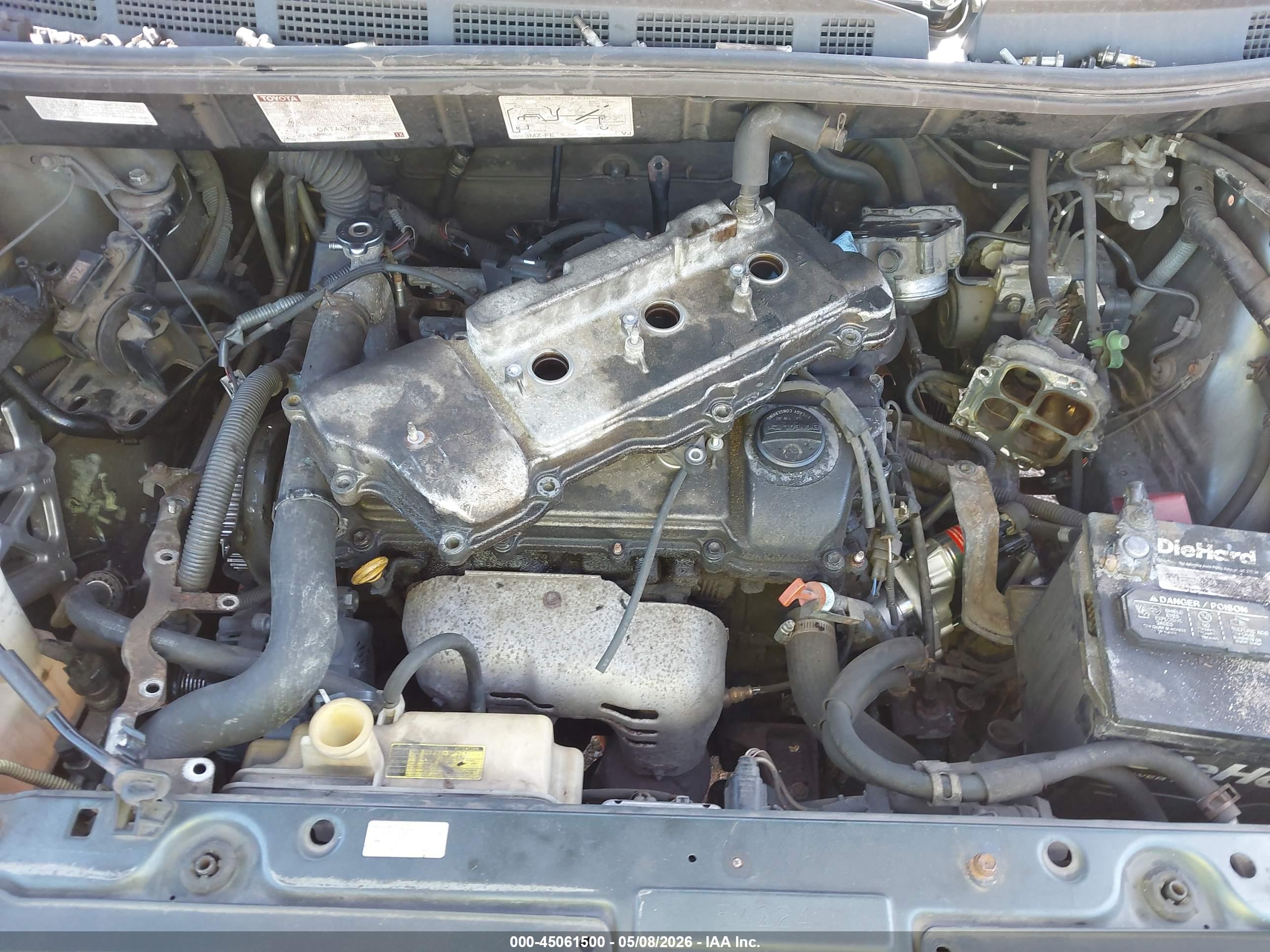 TOYOTA SIENNA image 6