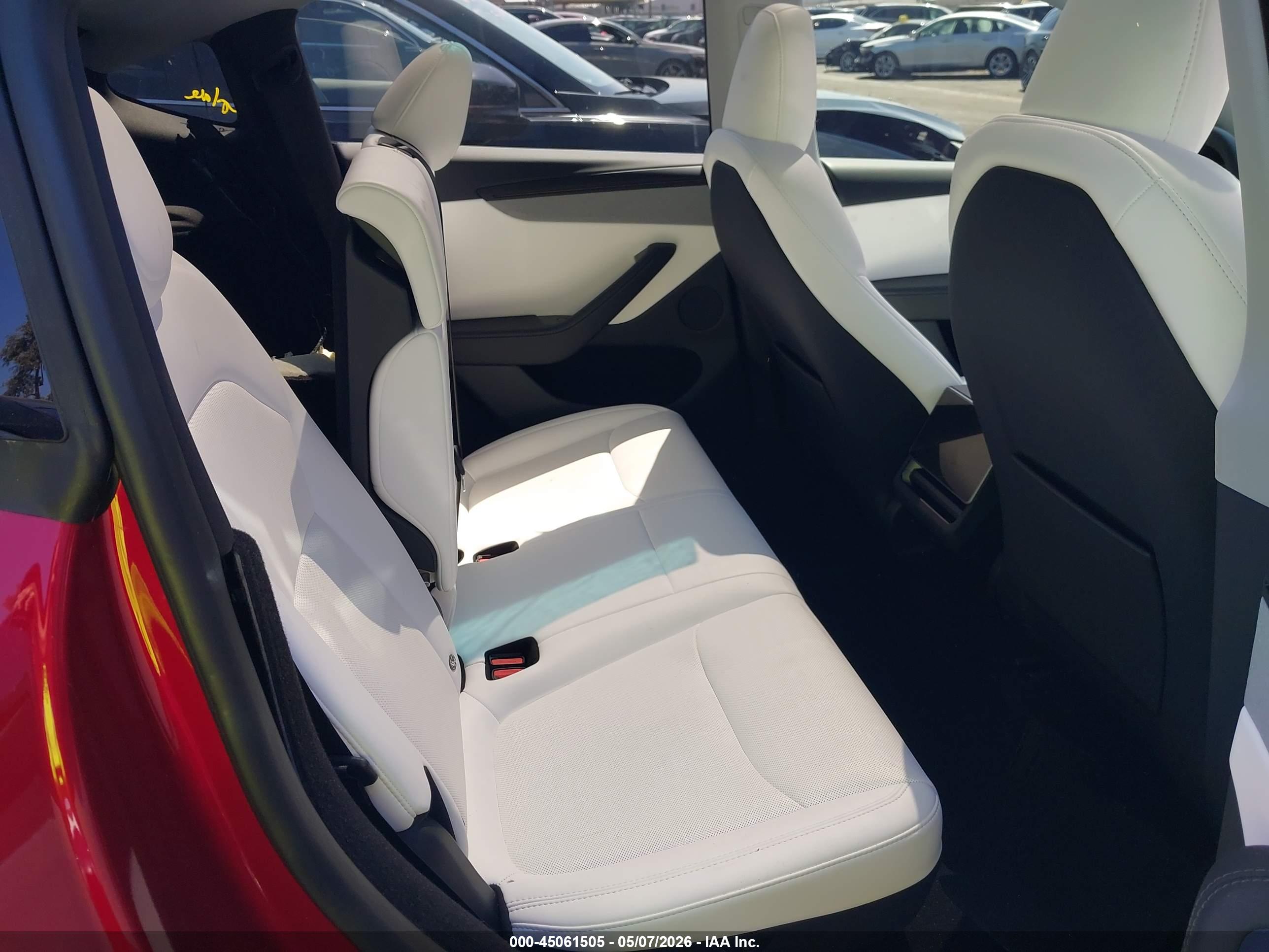 TESLA MODEL image 8