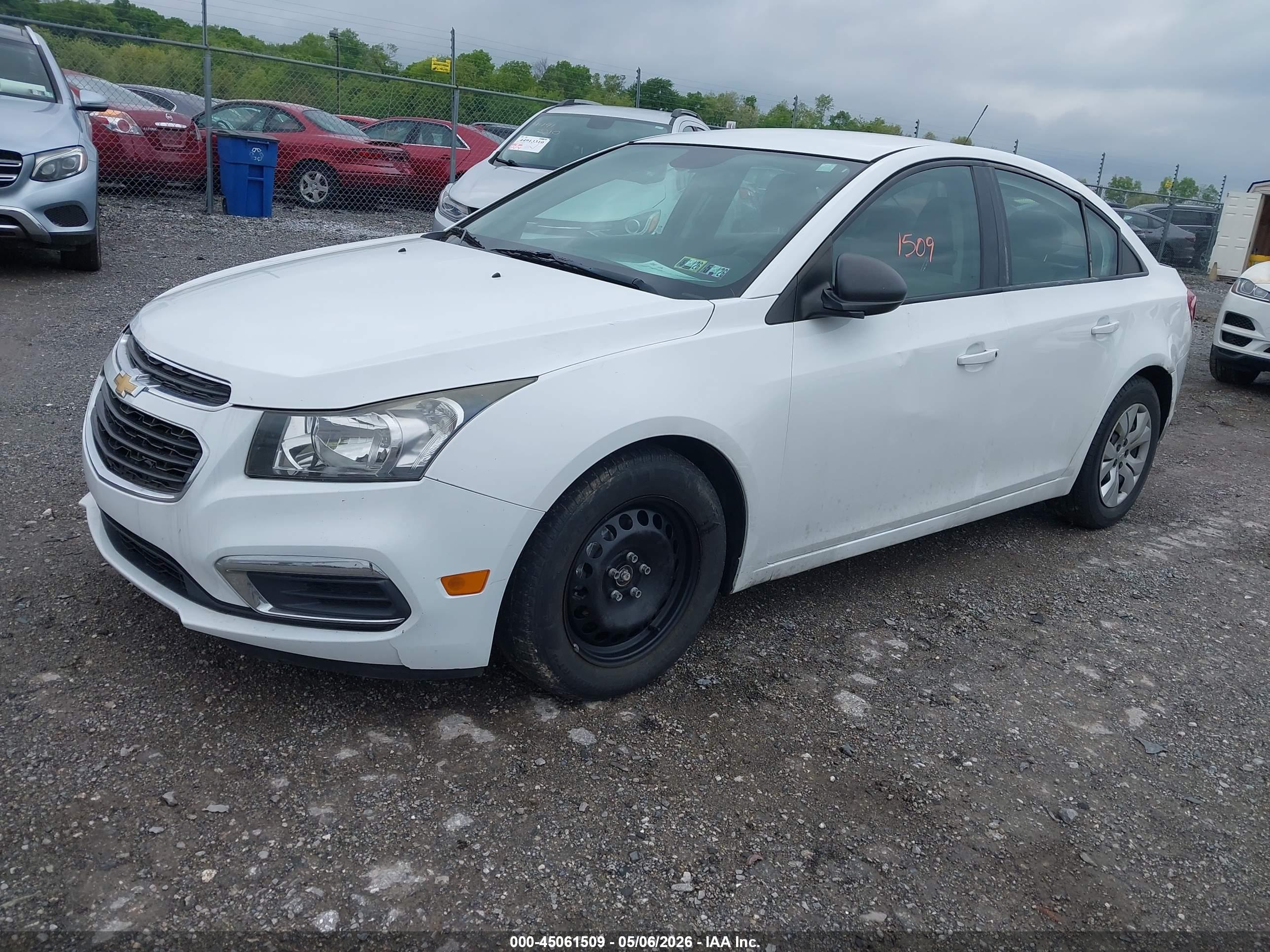 CHEVROLET CRUZE image 2
