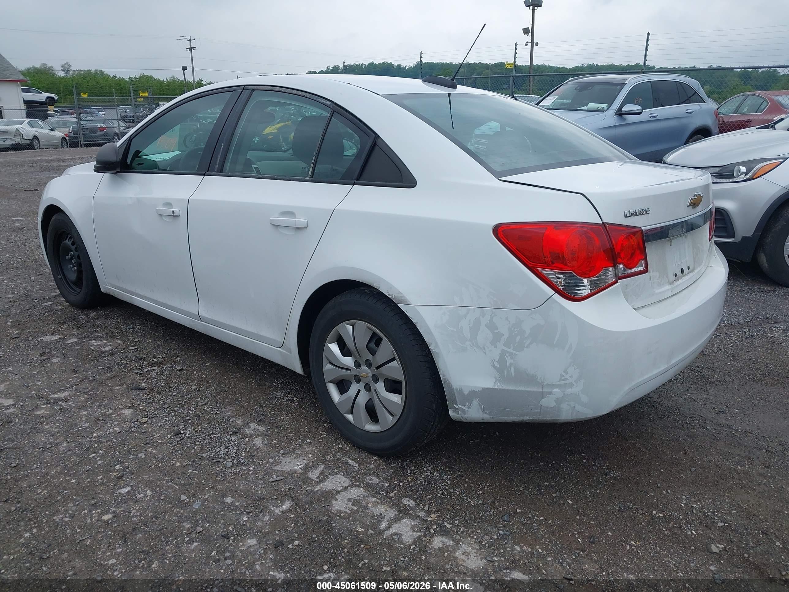 CHEVROLET CRUZE image 3