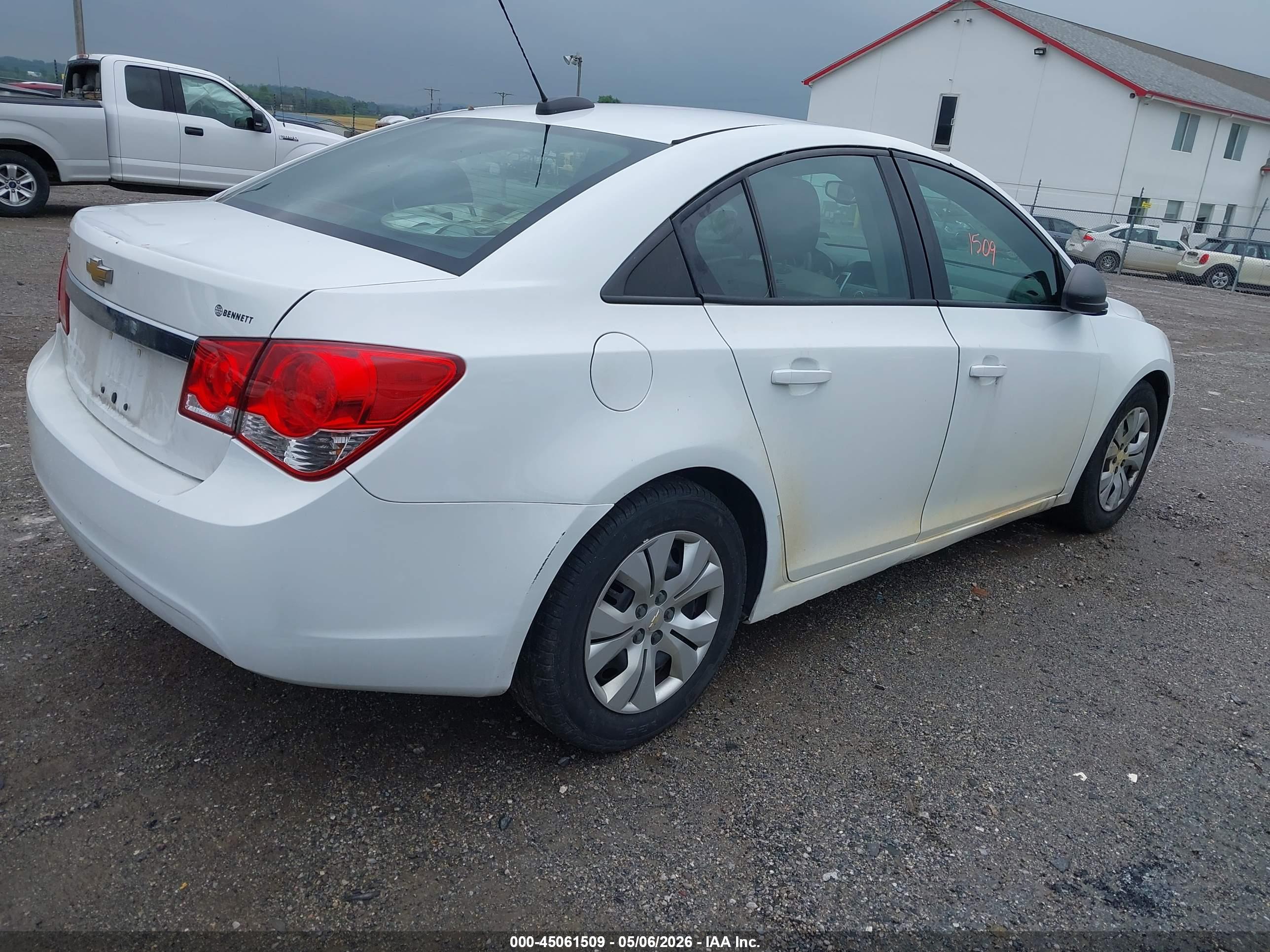 CHEVROLET CRUZE image 4