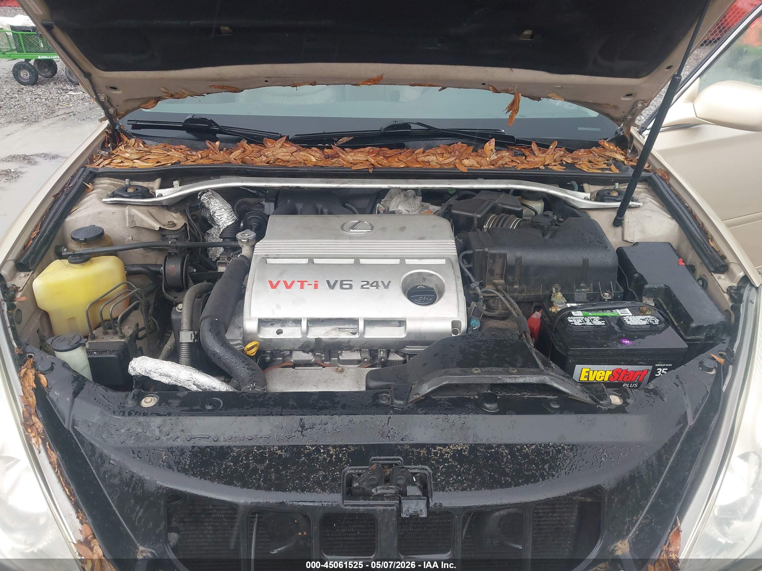 LEXUS ES image 10
