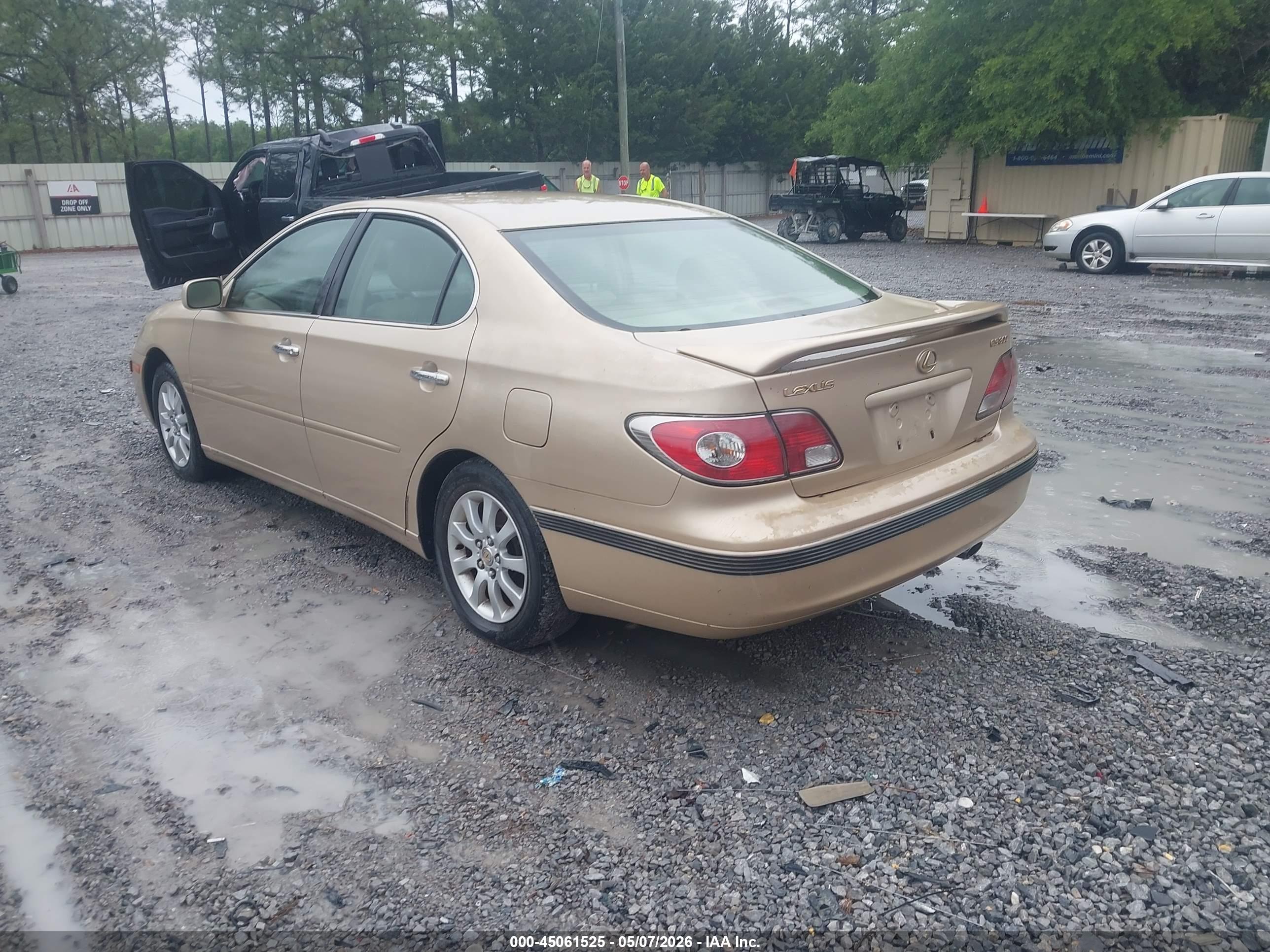 LEXUS ES image 3