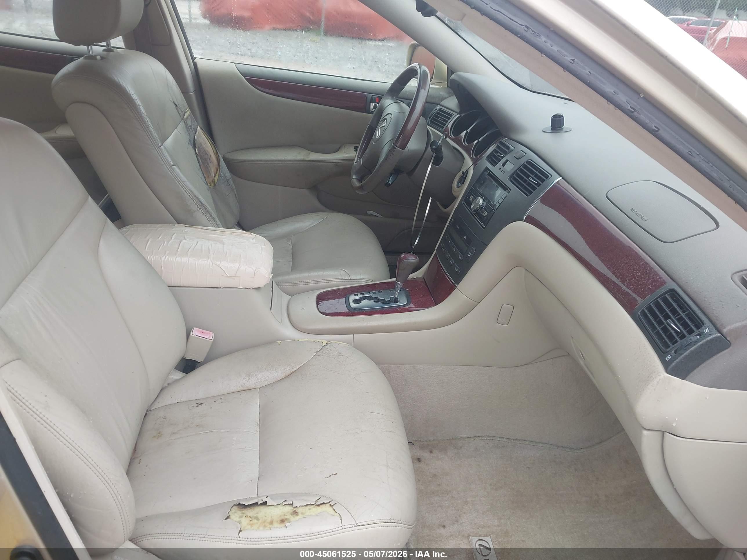 LEXUS ES image 5