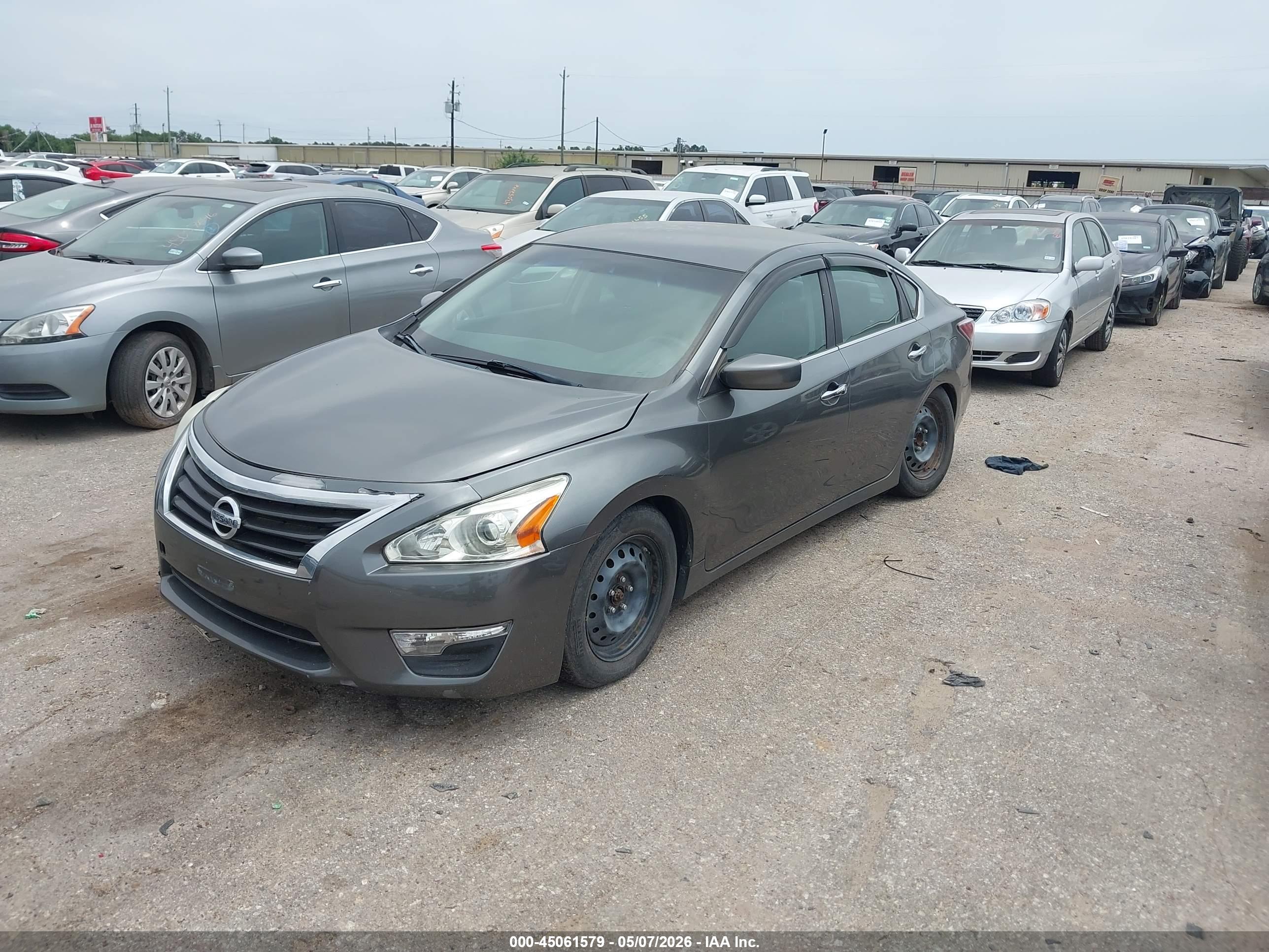 NISSAN ALTIMA image 2