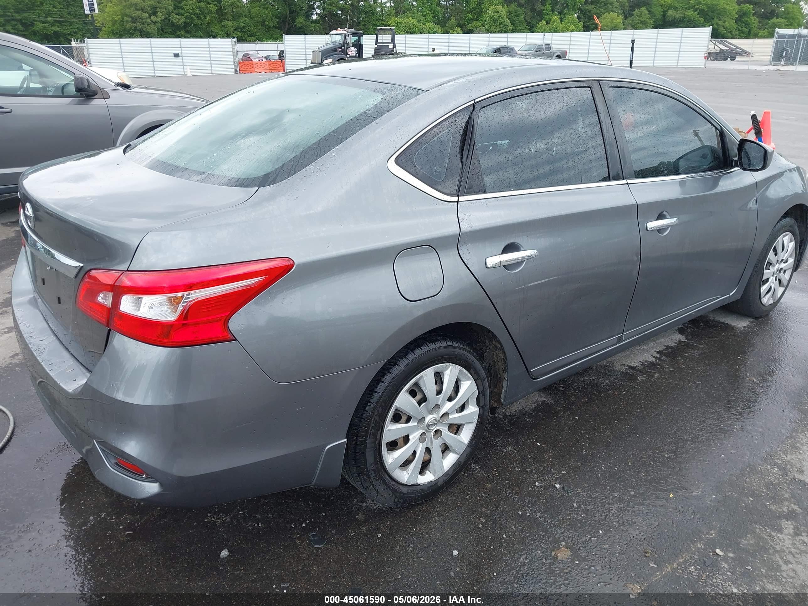 NISSAN SENTRA image 4