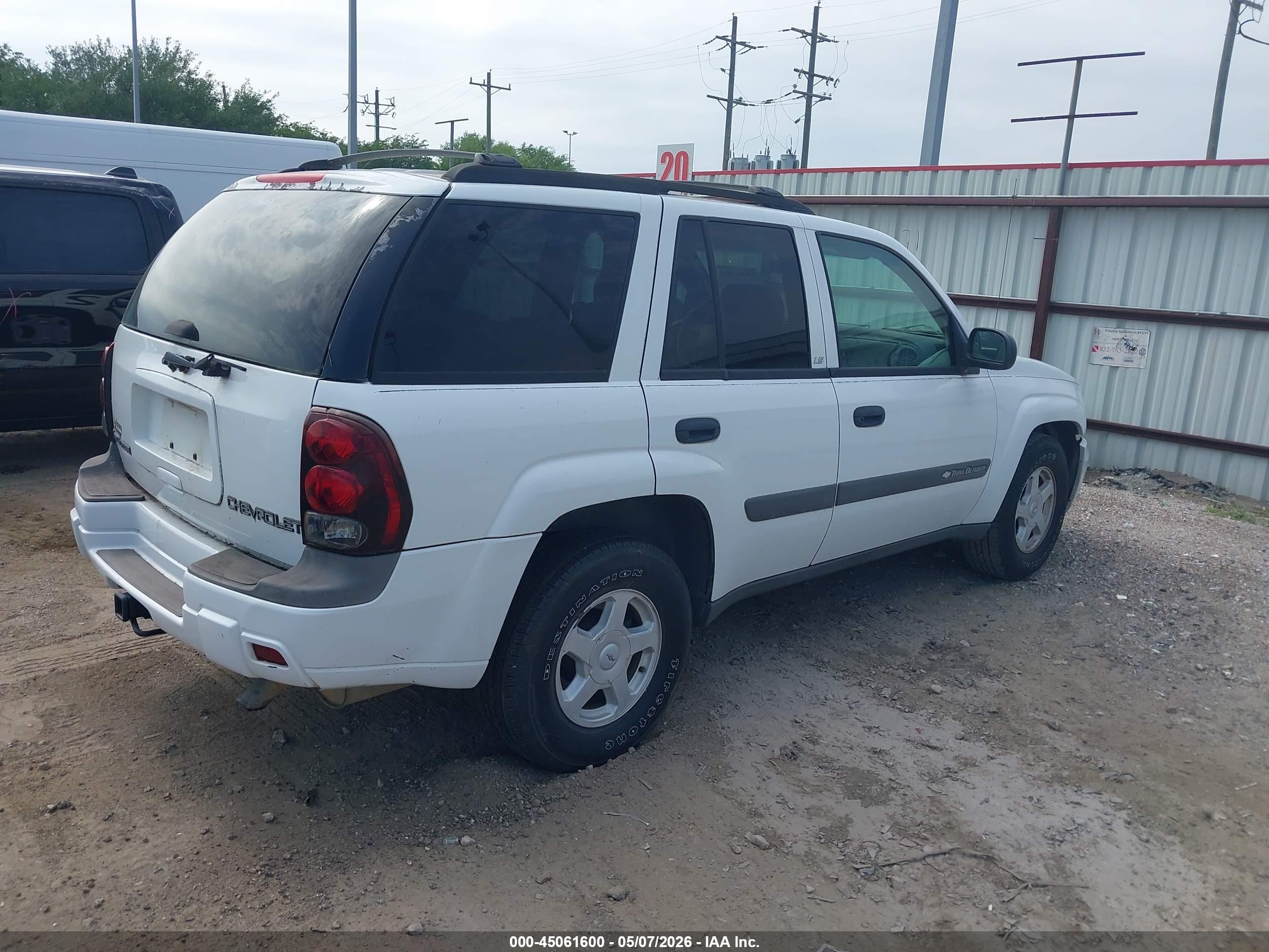 CHEVROLET TRAILBLAZER image 4
