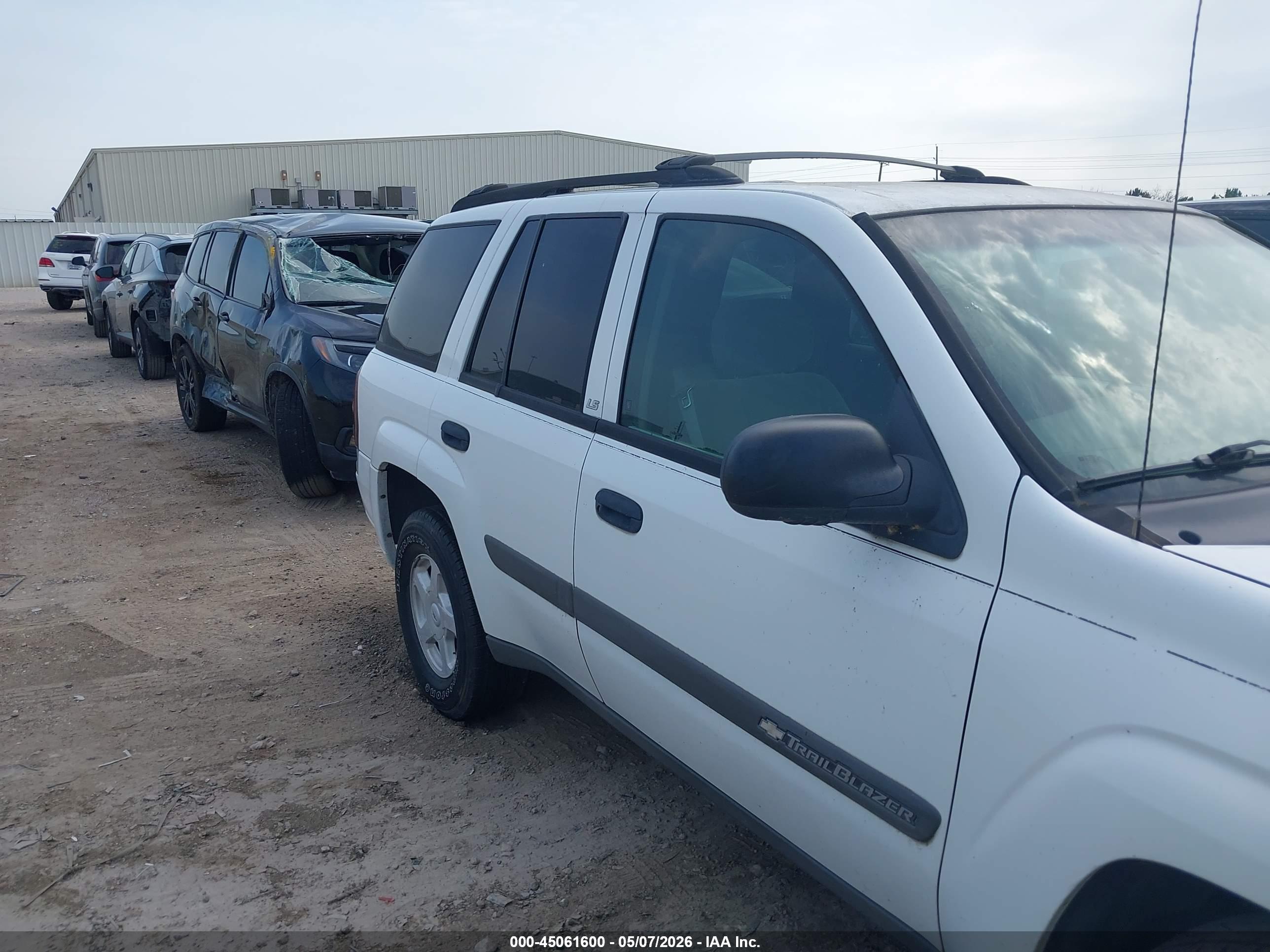 CHEVROLET TRAILBLAZER image 6