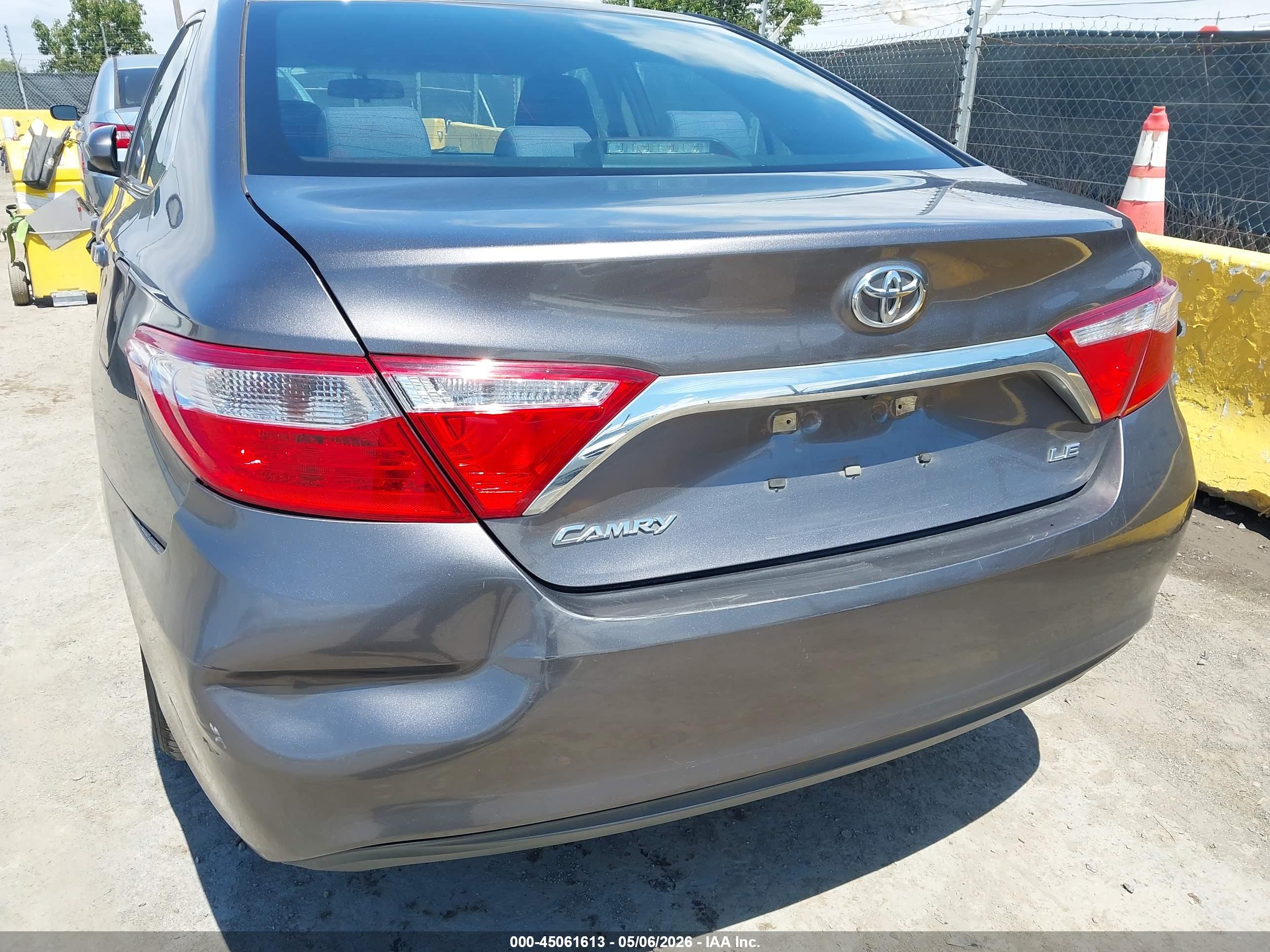 TOYOTA CAMRY image 6