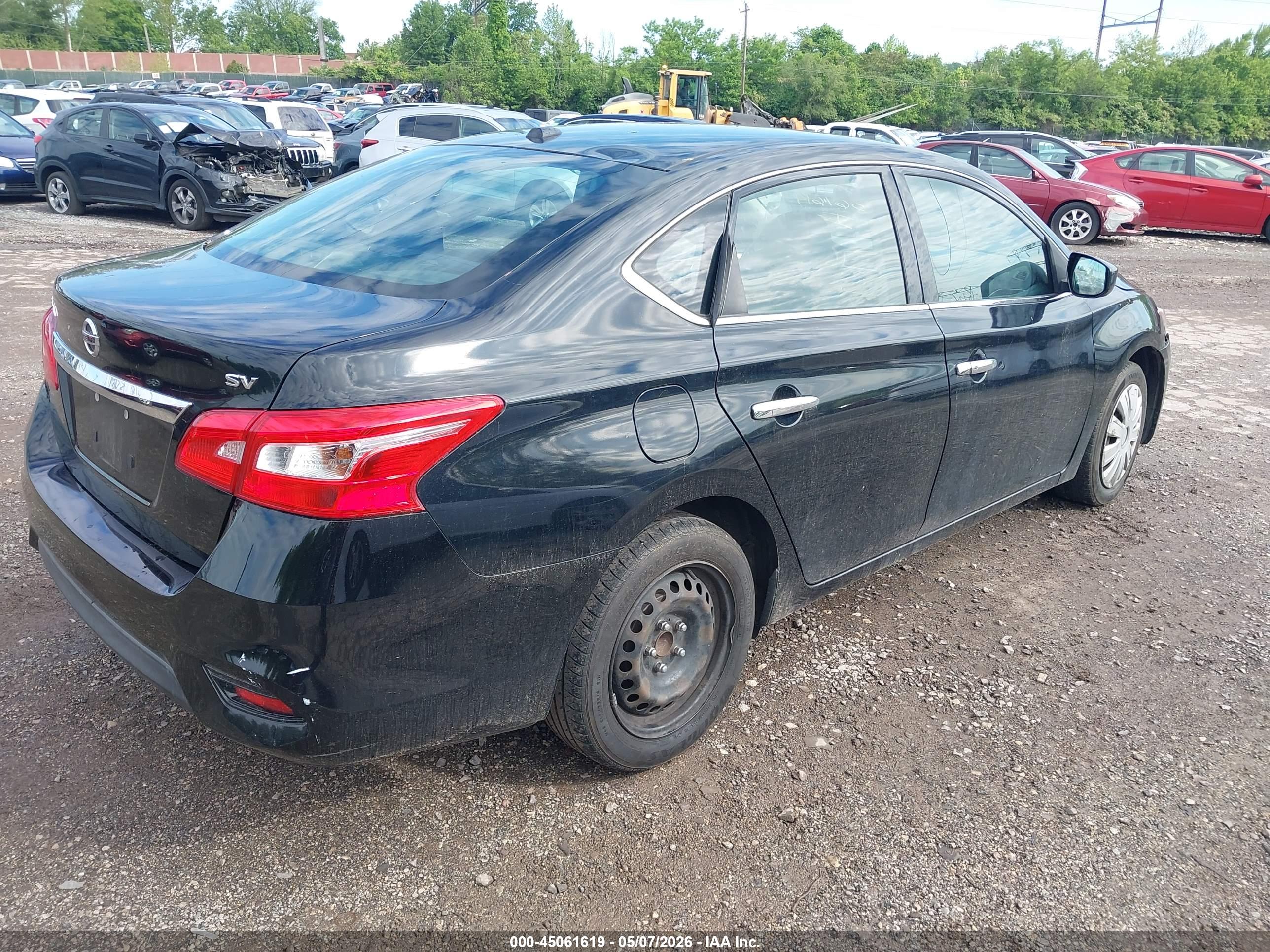 NISSAN SENTRA image 4
