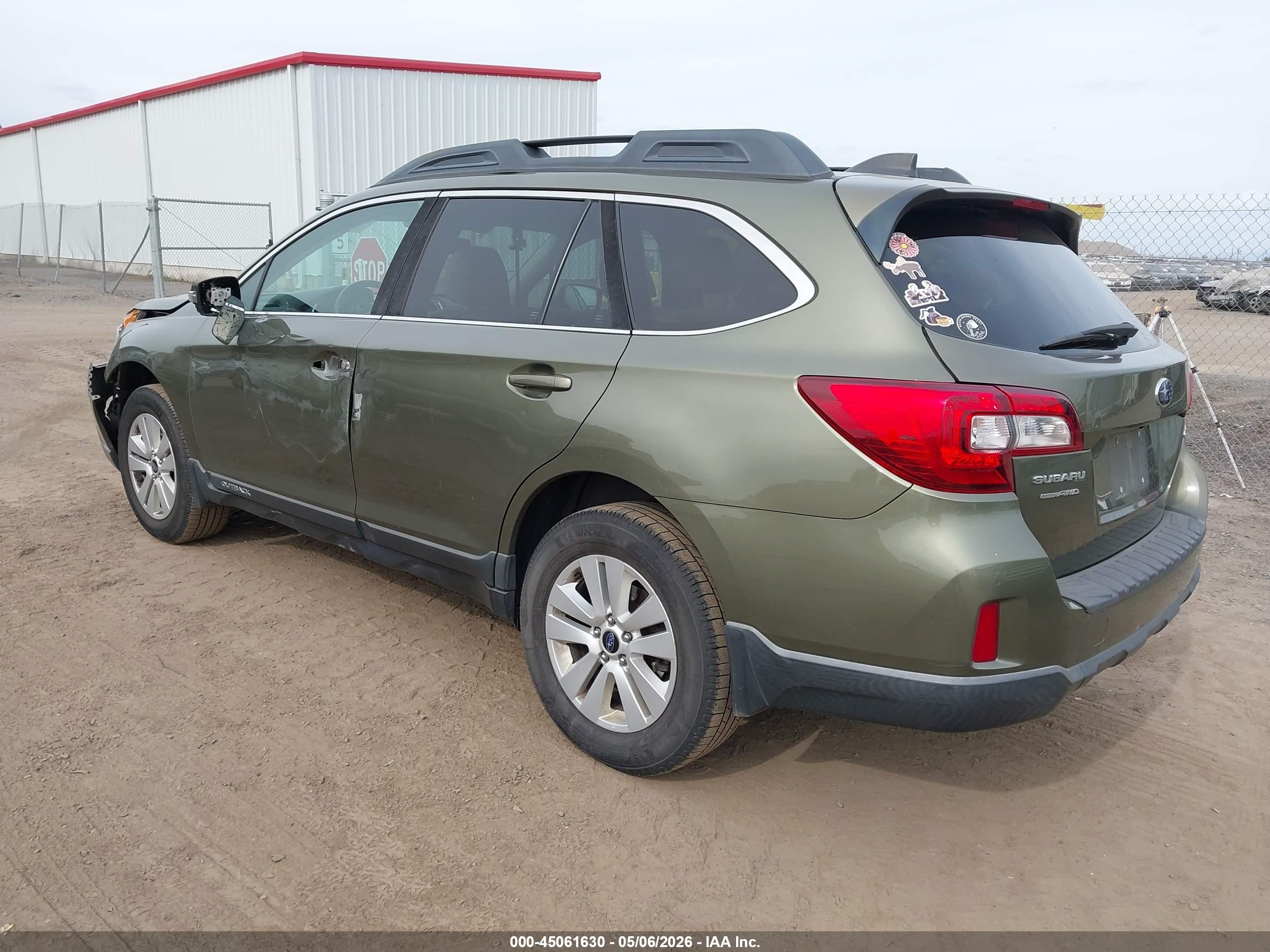 SUBARU OUTBACK image 3