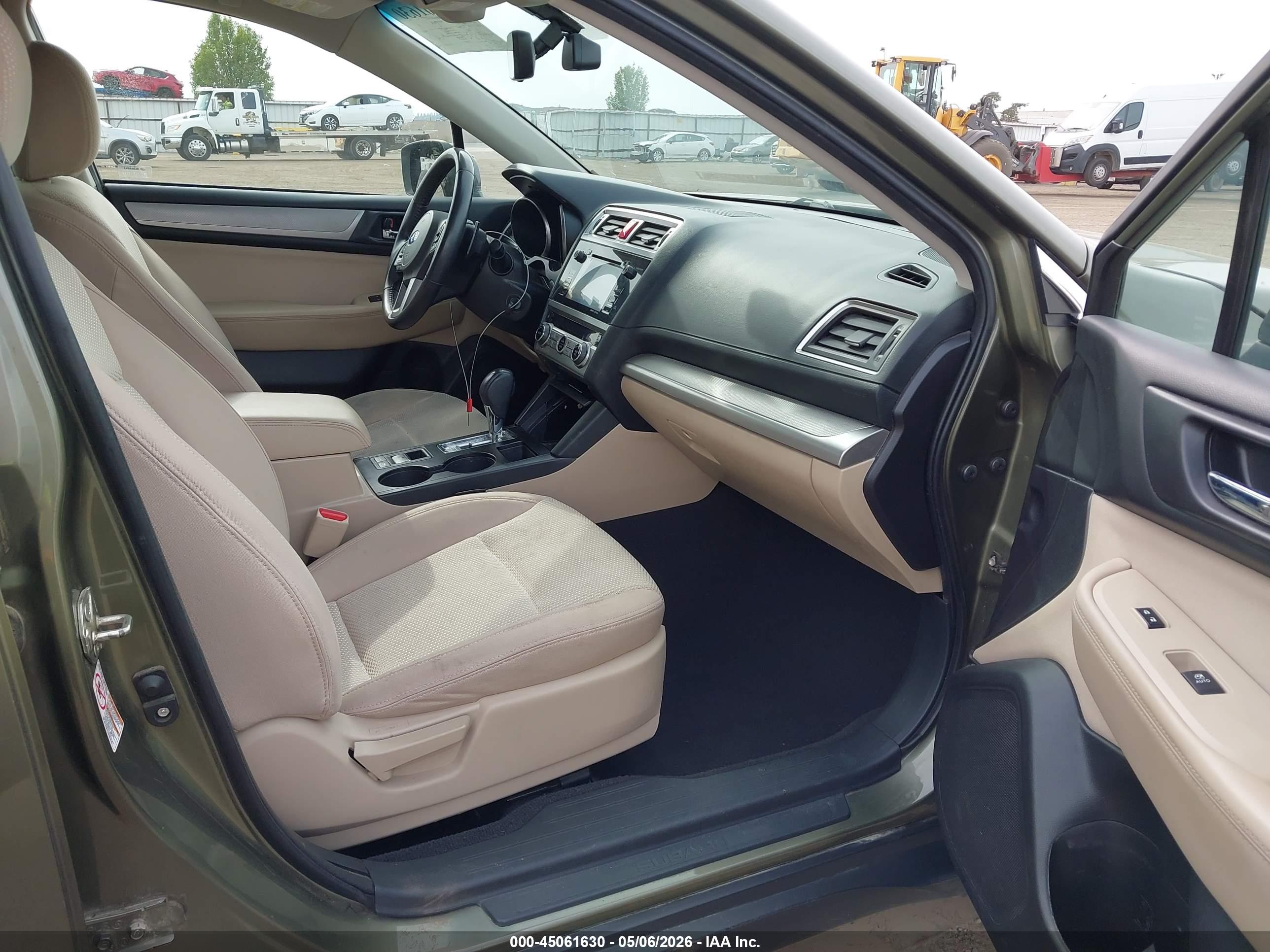 SUBARU OUTBACK image 5