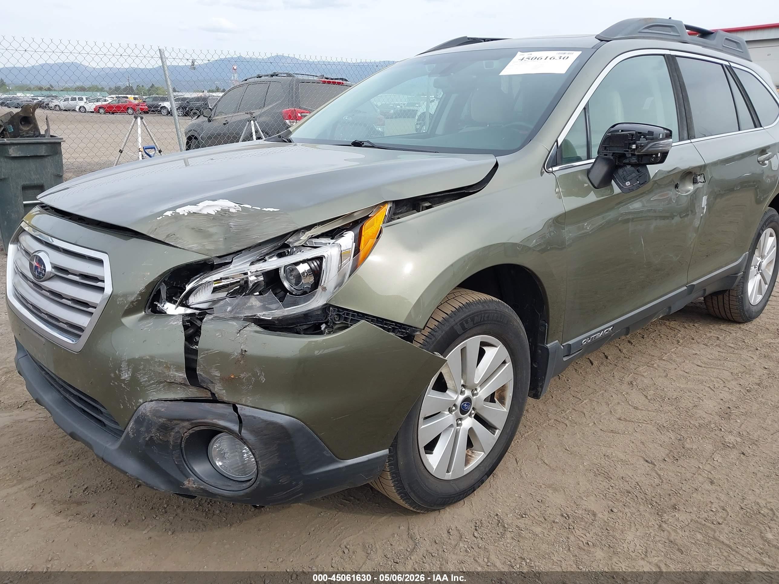 SUBARU OUTBACK image 6