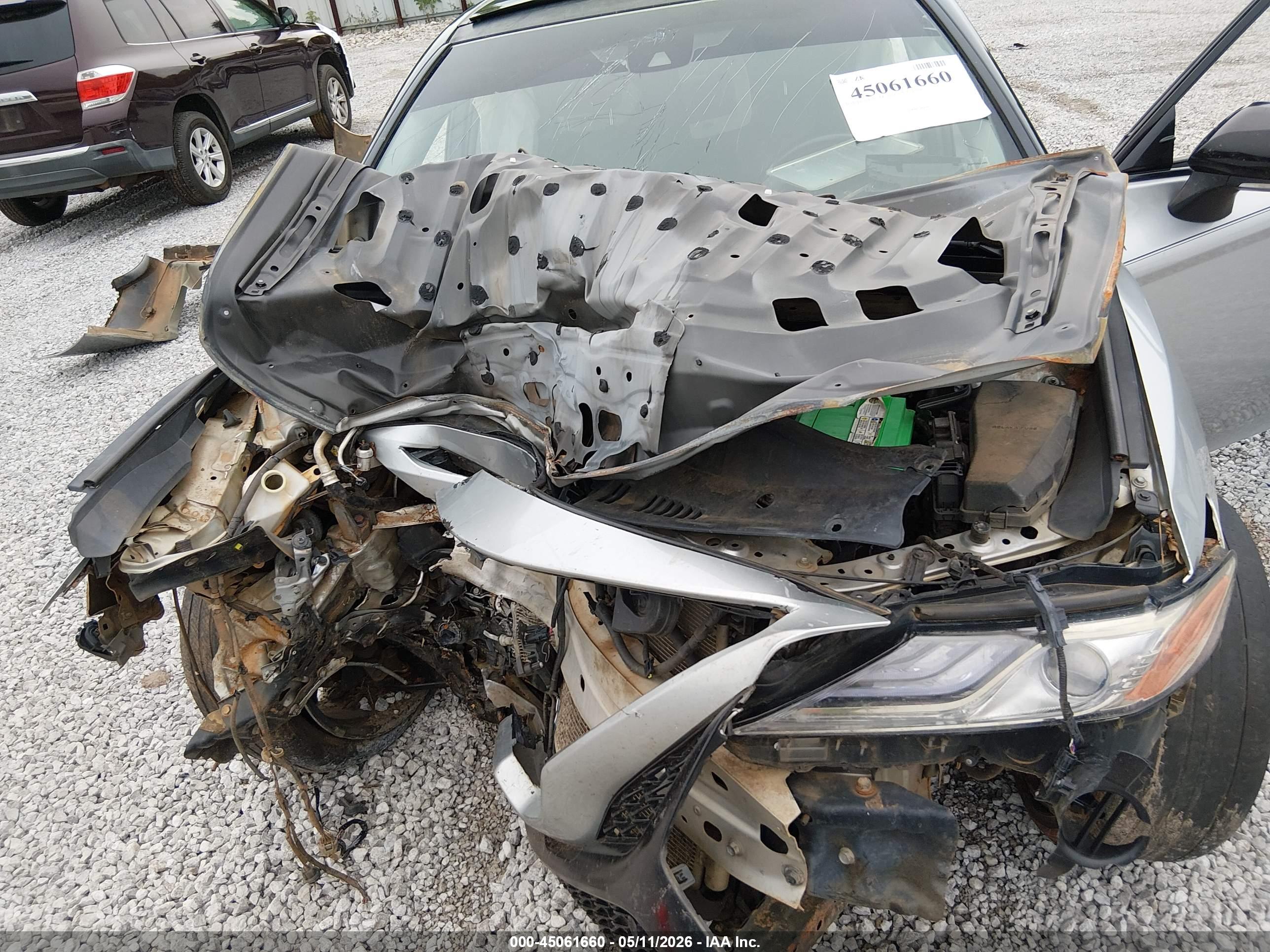 TOYOTA CAMRY image 10