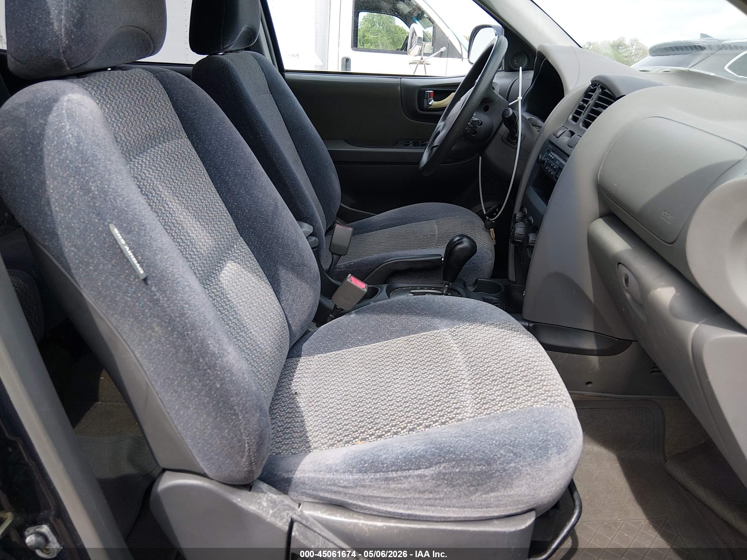 HYUNDAI SANTA image 5