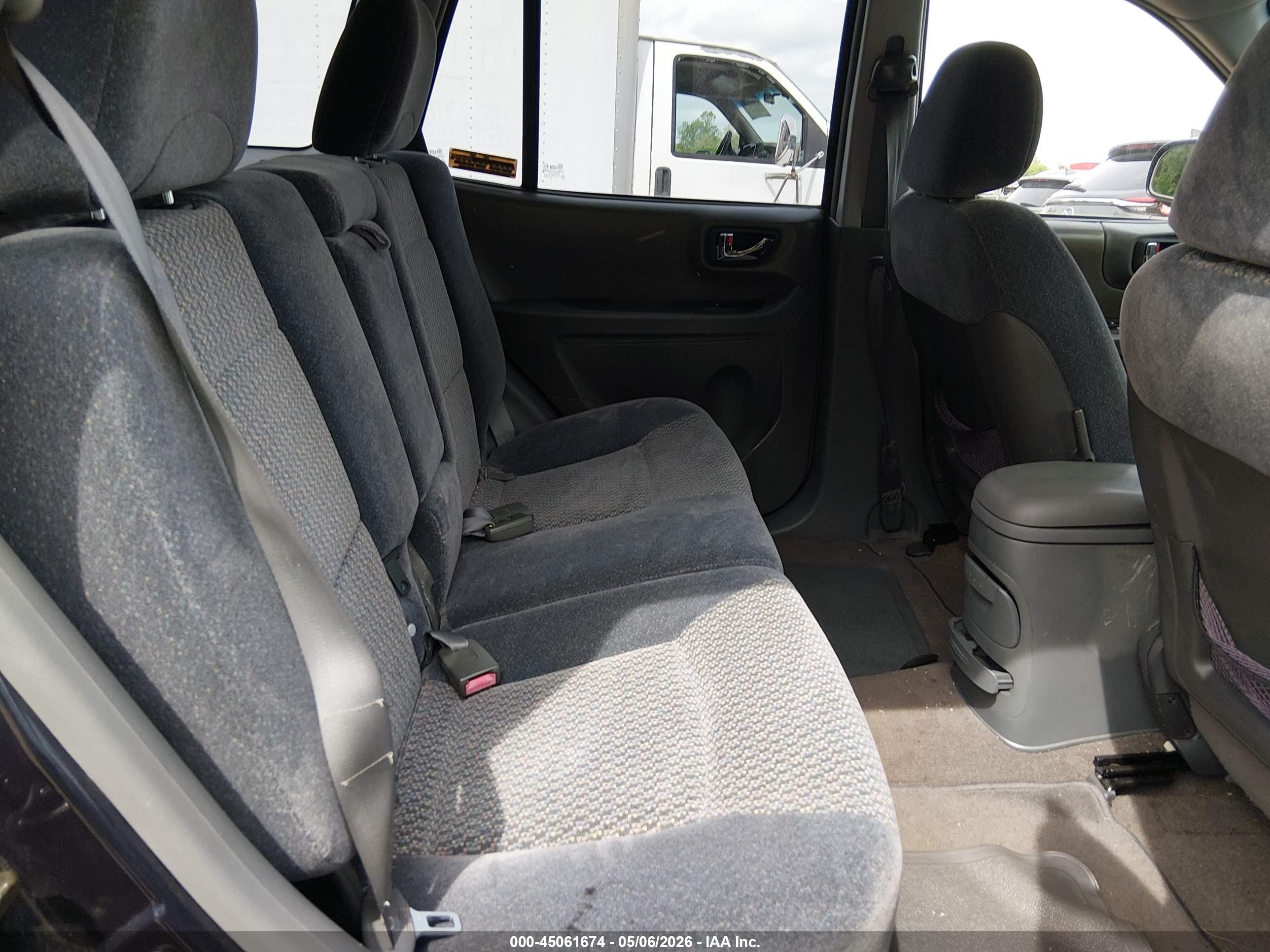 HYUNDAI SANTA image 8