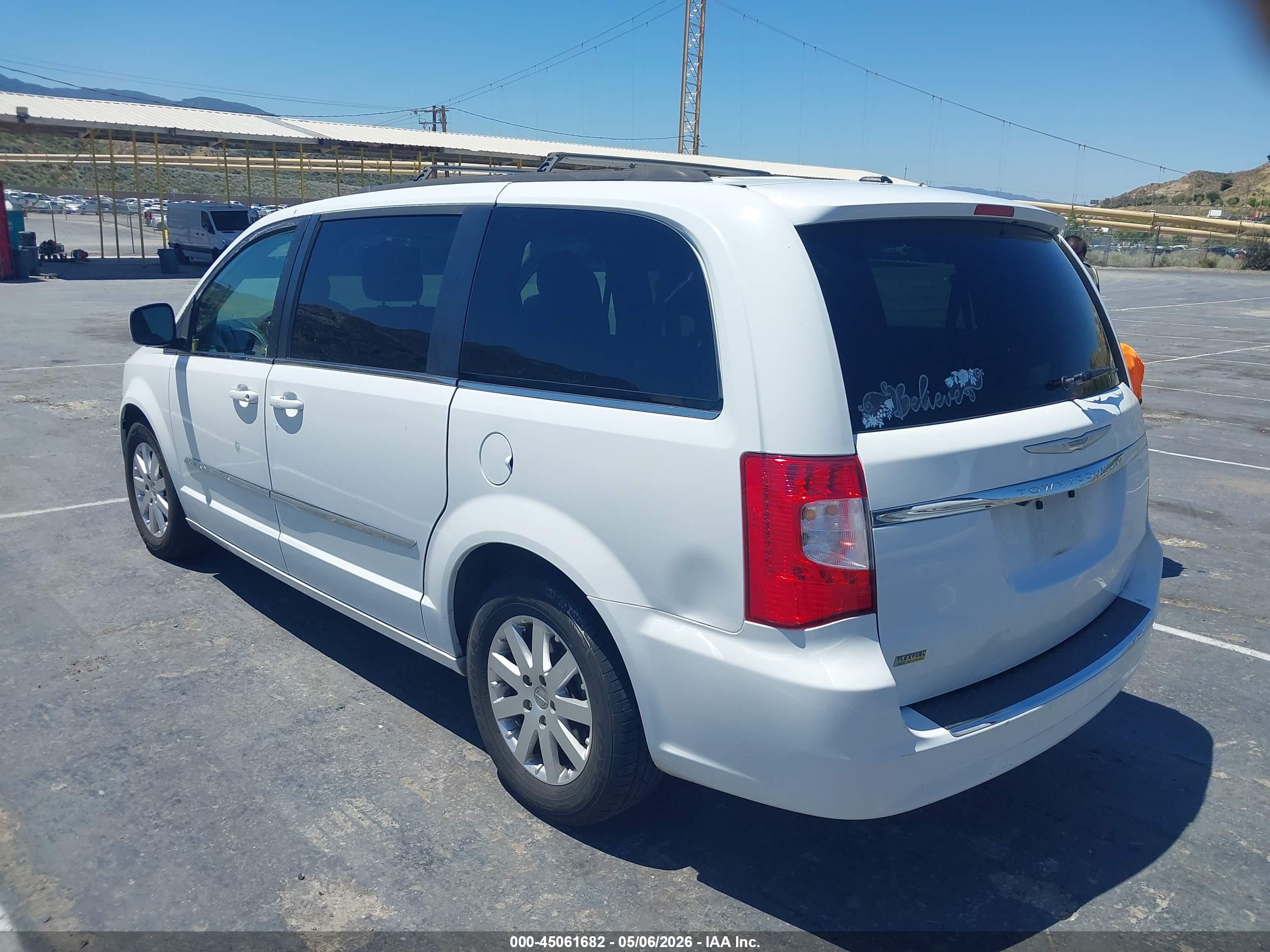 CHRYSLER TOWN image 3