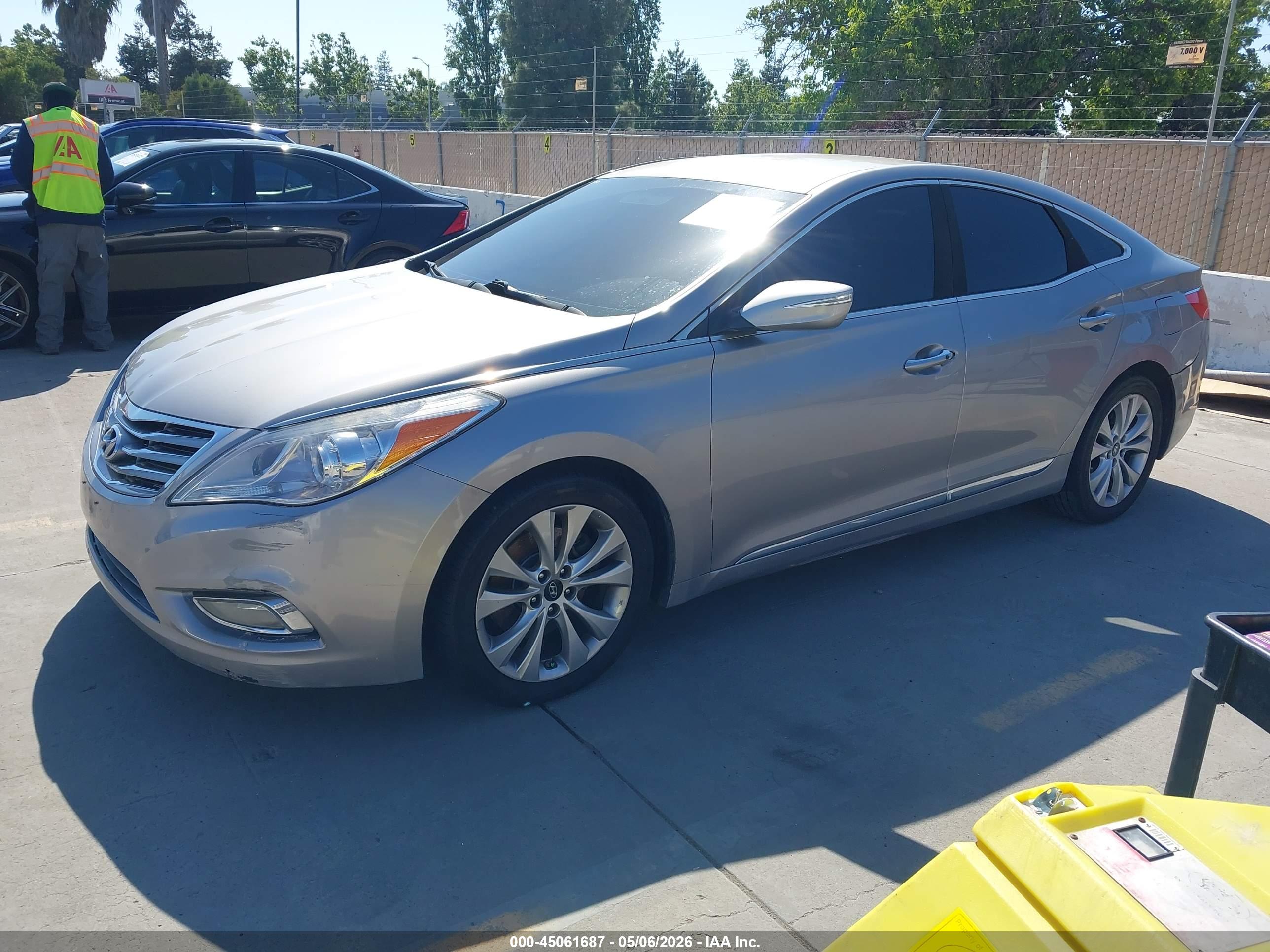 HYUNDAI AZERA image 2