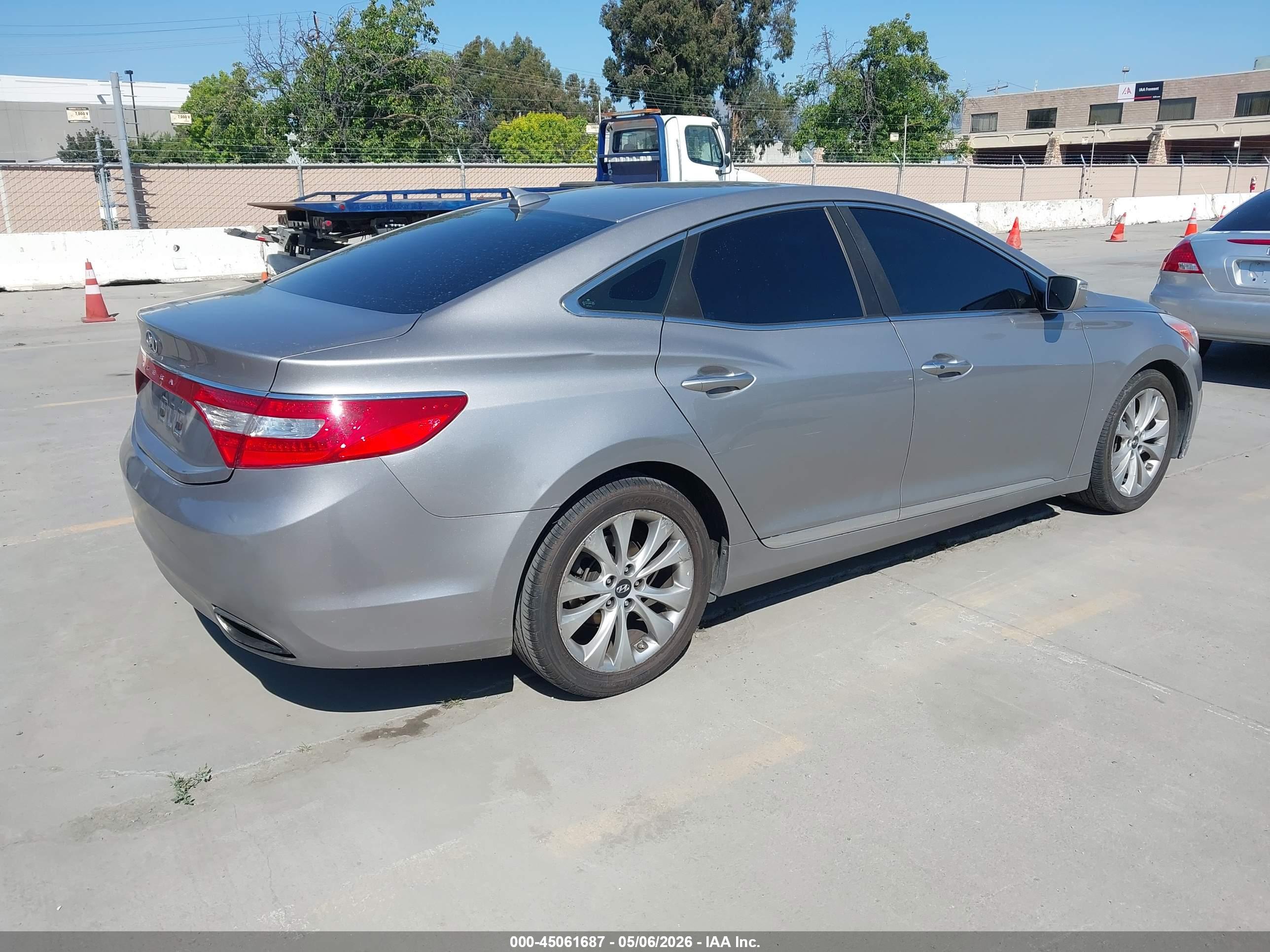 HYUNDAI AZERA image 4