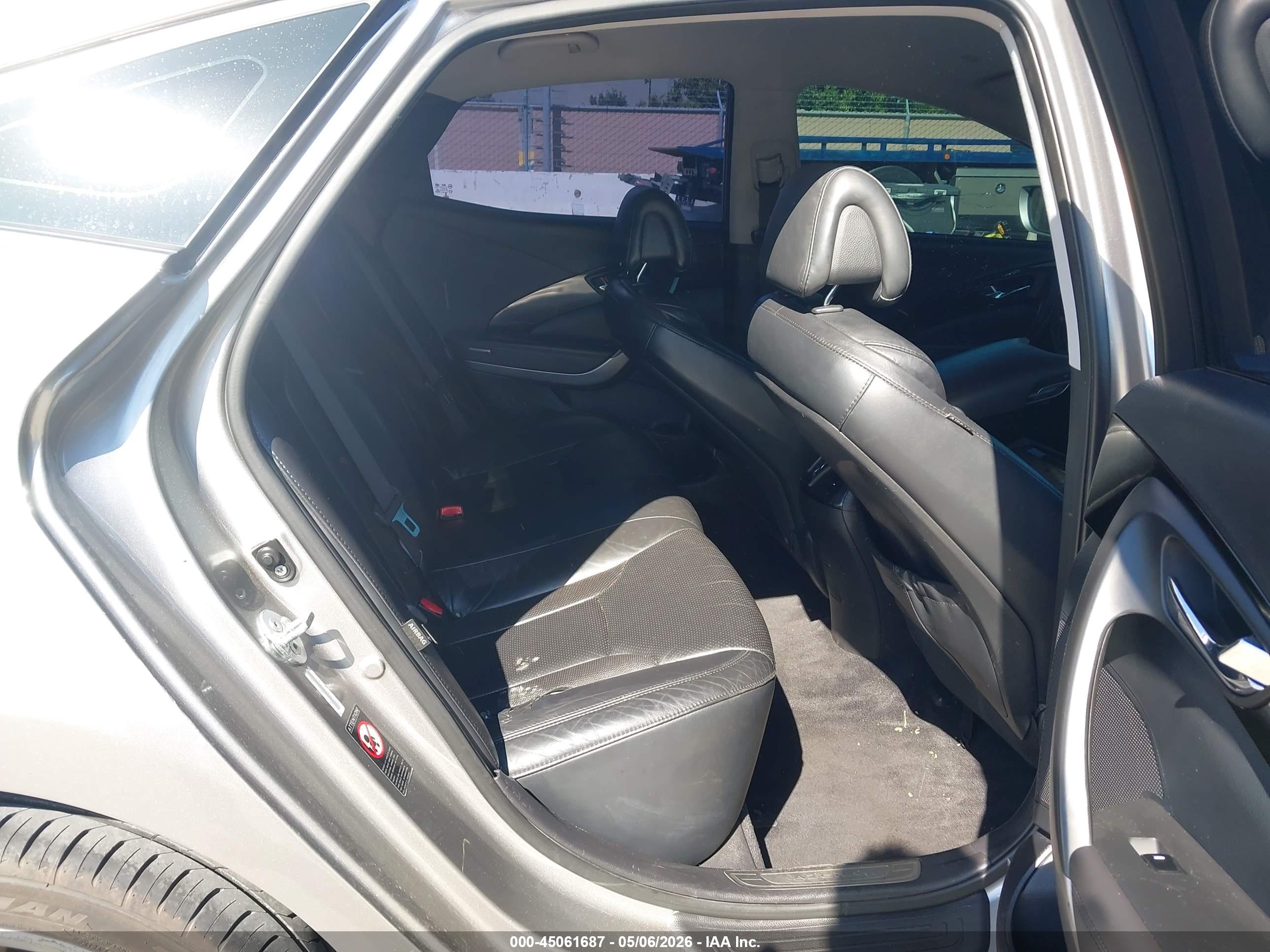 HYUNDAI AZERA image 8